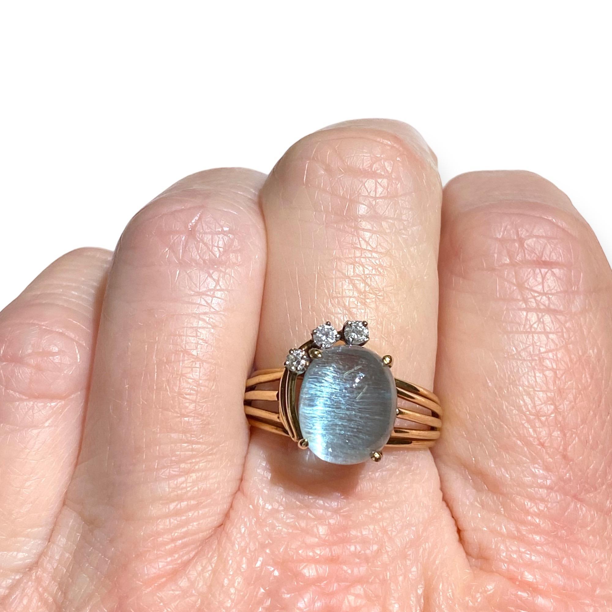 Vintage 14K Gold Cat's Eye Aquamarine and Diamond Ring For Sale 1