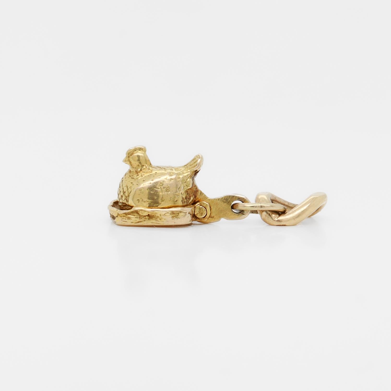 Women's Vintage 14K Gold Charm of Hen Sitting on Nest of Chicks For Sale