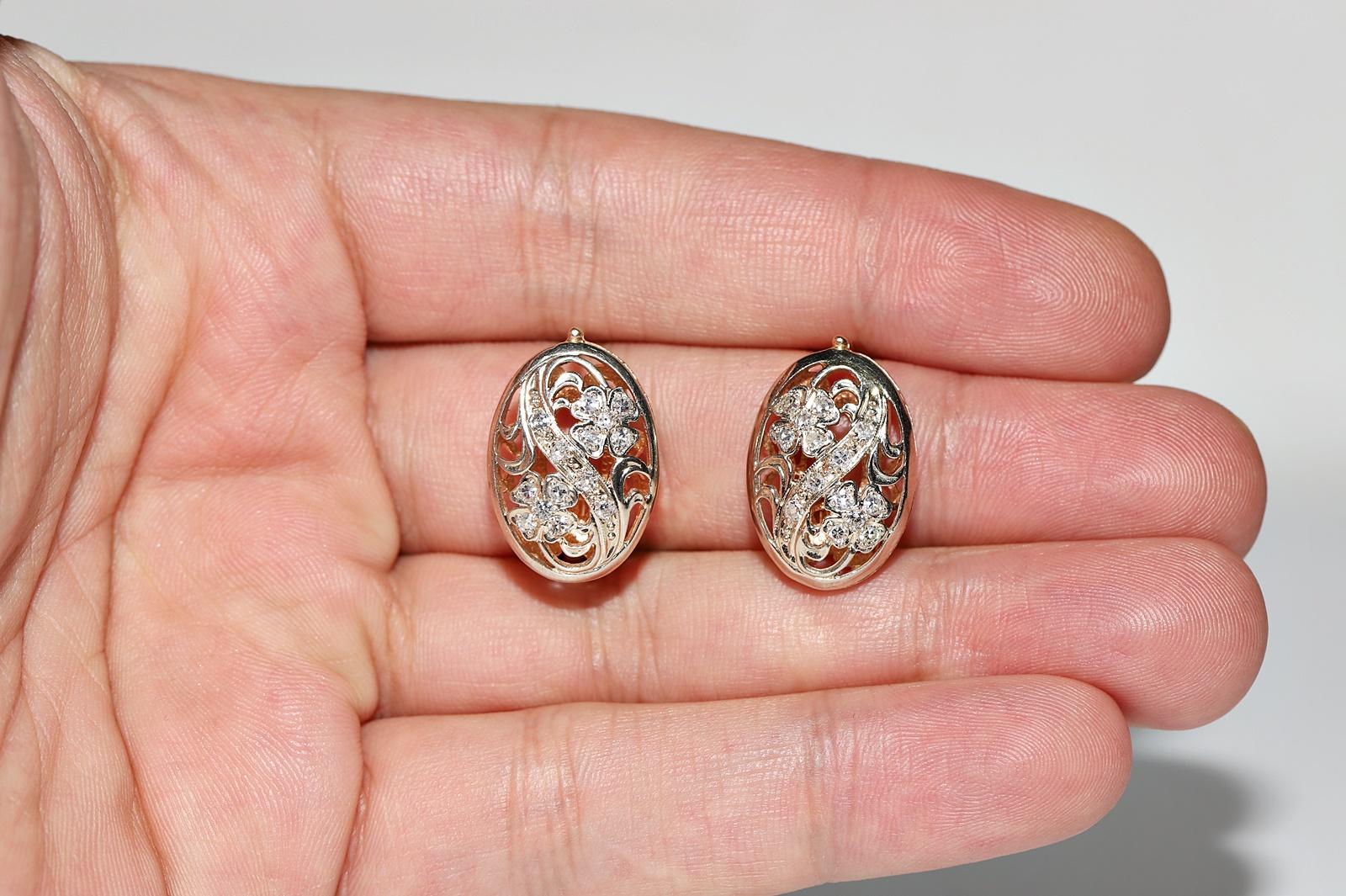 Vintage 14k Gold Circa 1960s Natural Diamond Decorated Earring For Sale 5