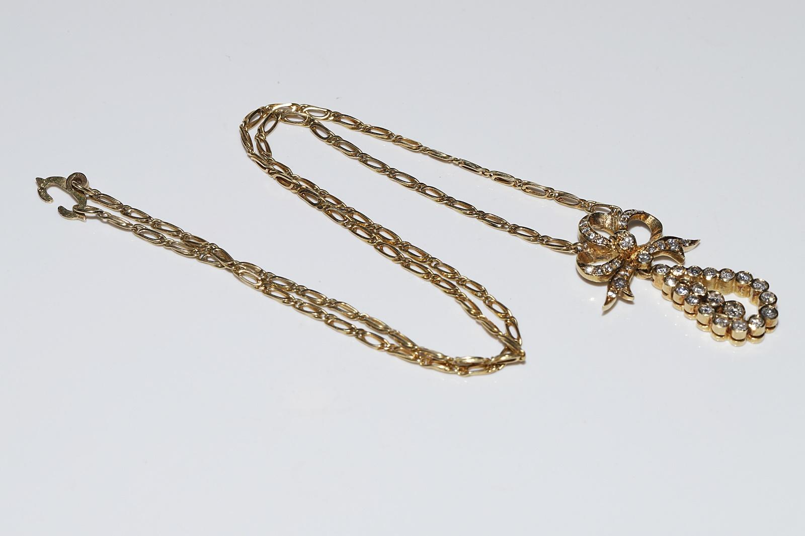 Vintage 14k Gold Circa 1970er Jahre Natürlicher Diamant Dekorierte Amulet Halskette  im Angebot 4