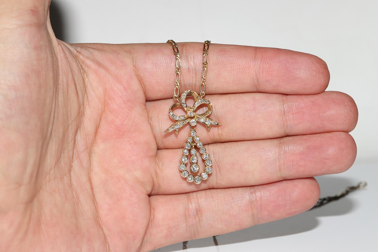 Vintage 14k Gold Circa 1970er Jahre Natürlicher Diamant Dekorierte Amulet Halskette  im Angebot 9
