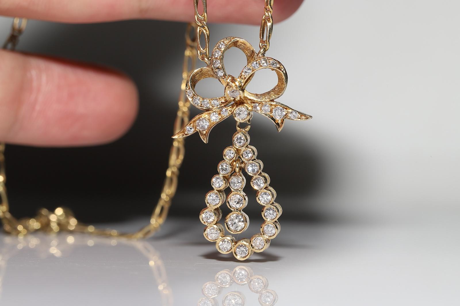 Vintage 14k Gold Circa 1970er Jahre Natürlicher Diamant Dekorierte Amulet Halskette Damen im Angebot