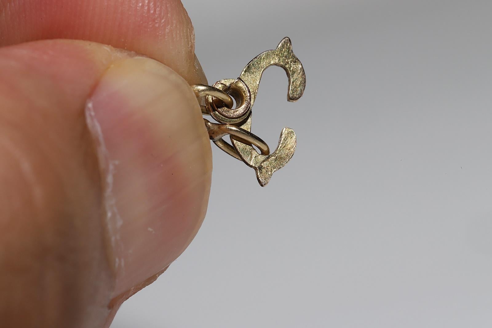 Vintage 14k Gold Circa 1970er Jahre Natürlicher Diamant Dekorierte Amulet Halskette im Angebot 3
