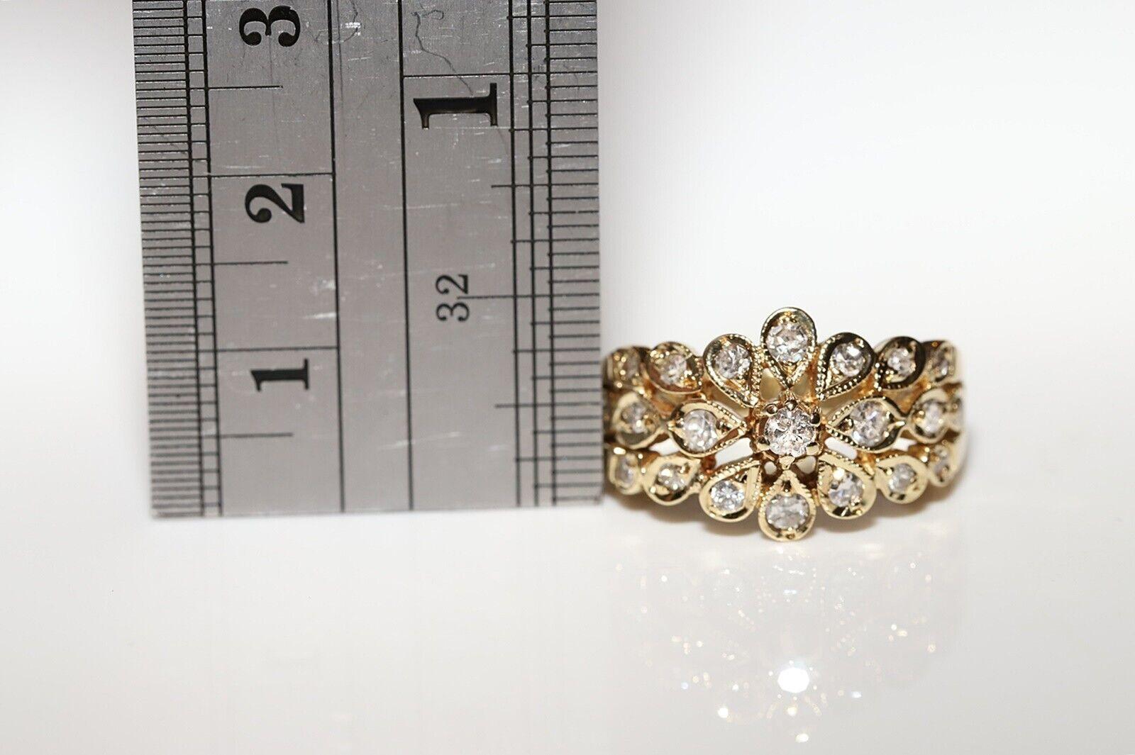 Vintage 14k Gold Circa 1980 Natural Diamond Decorated Pretty Ring (Bague jolie décorée de diamants naturels)  Bon état - En vente à Fatih/İstanbul, 34