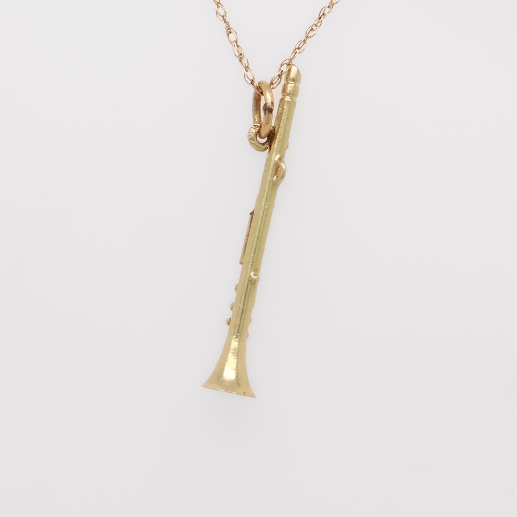 Donna Charme per clarinetto in oro 14K vintage per un braccialetto in vendita