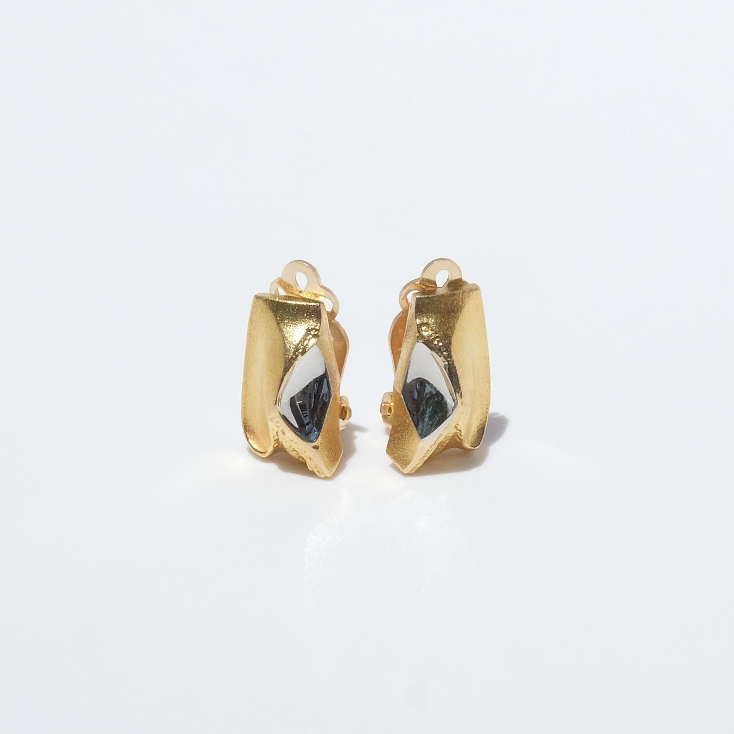 Vintage 14k Gold Clip-On Earrings “Episode” by Björn Weckström, Made, 1991 For Sale 2