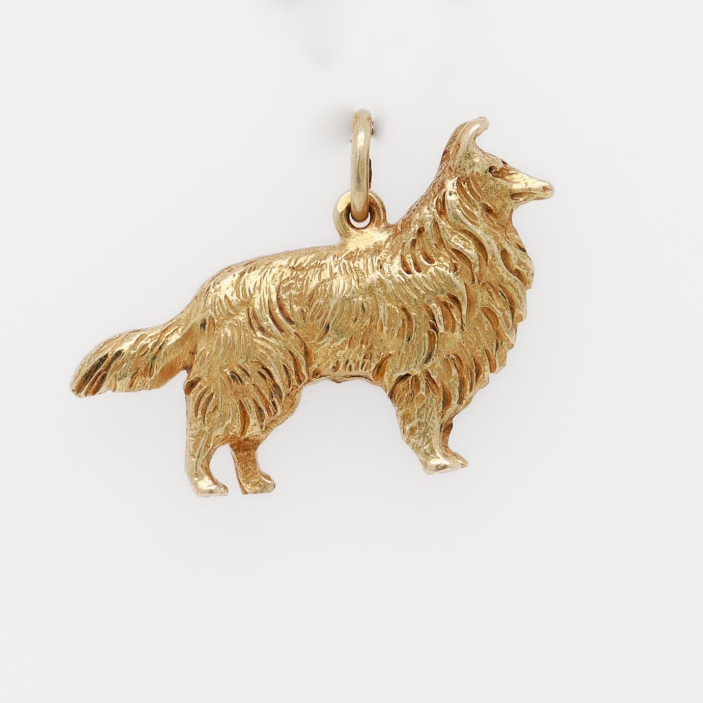 Vintage 14K Gold Collie or Sheepdog Charm for a Bracelet In Good Condition For Sale In Philadelphia, PA