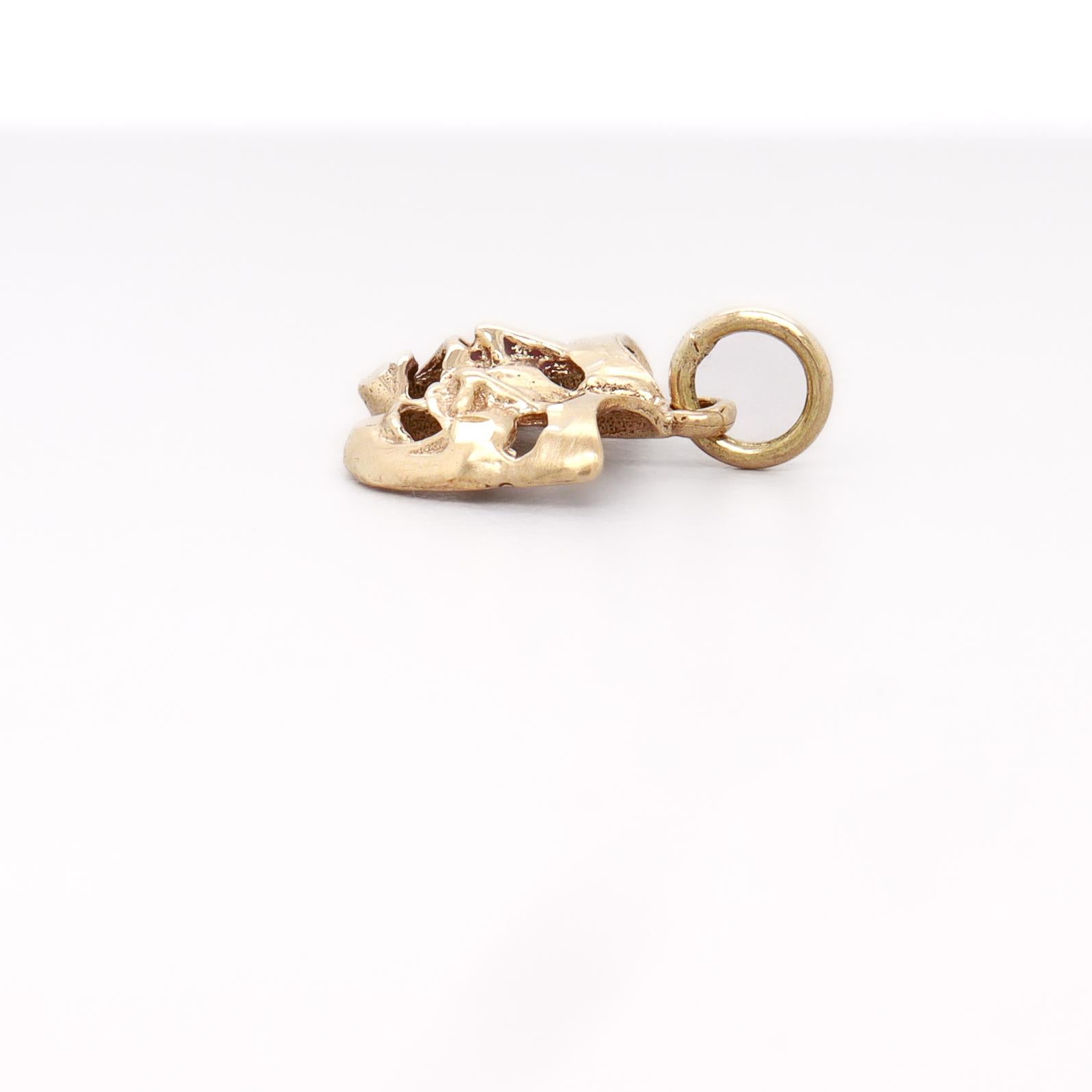 Vintage 14K Gold Comedy & Tragedy Masks Figural Charm for a Bracelet en vente 5
