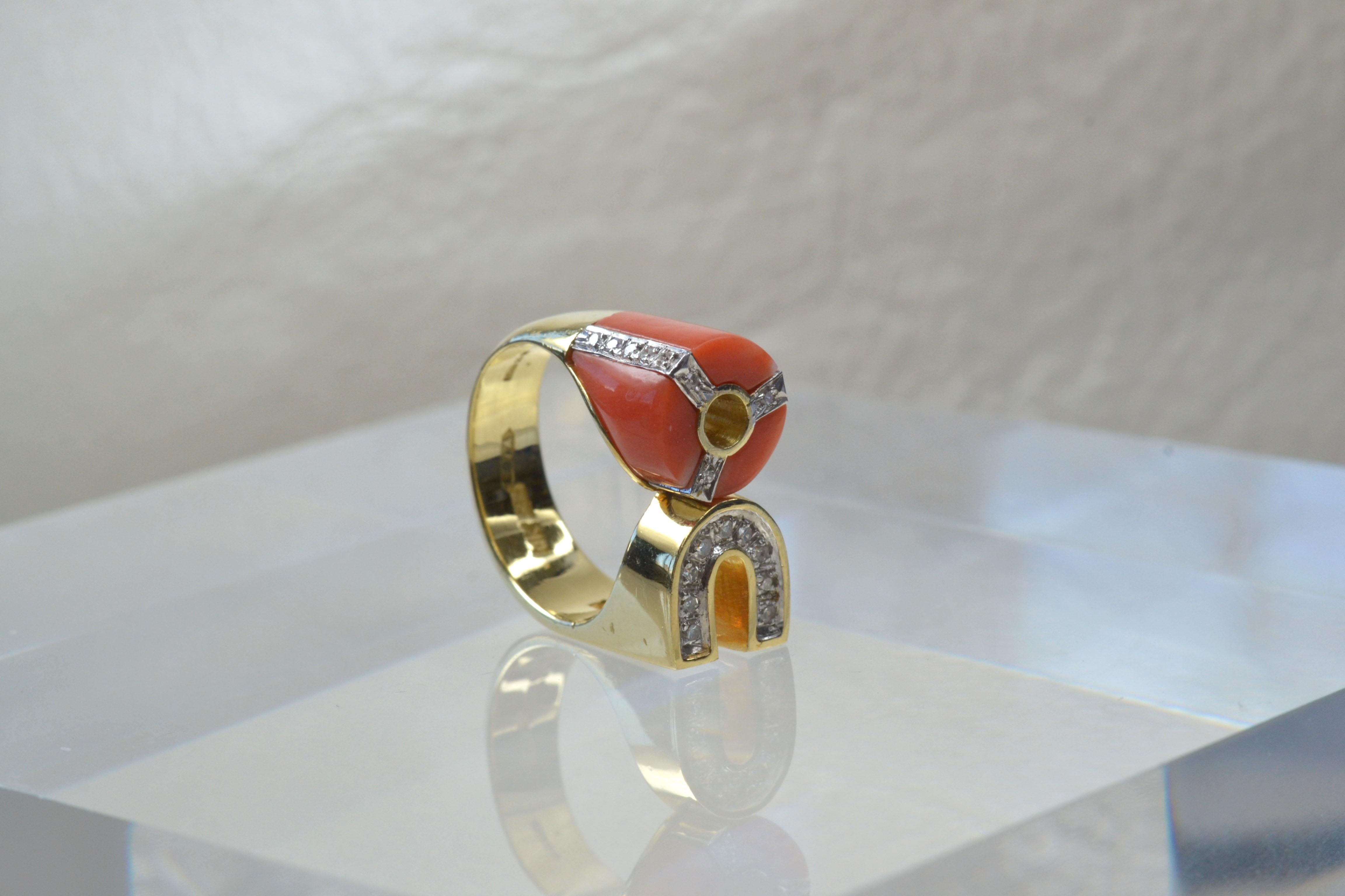 Vintage 14k Gold Coral and Diamond Shape Ring One-of-a-kind For Sale 4