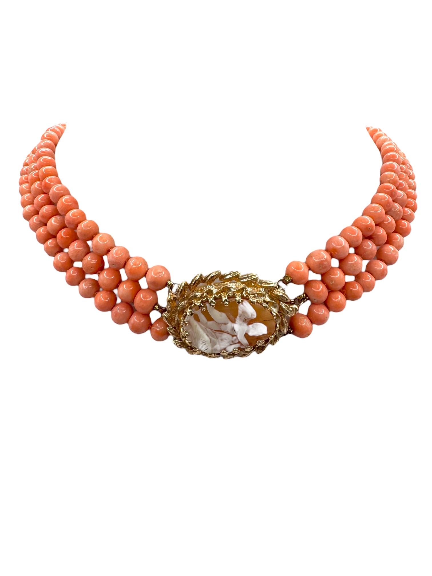 Vintage 14K Gold Korallen Perlen Halskette mit handgeschnitzten Shell Cameo Verschluss im Angebot 6