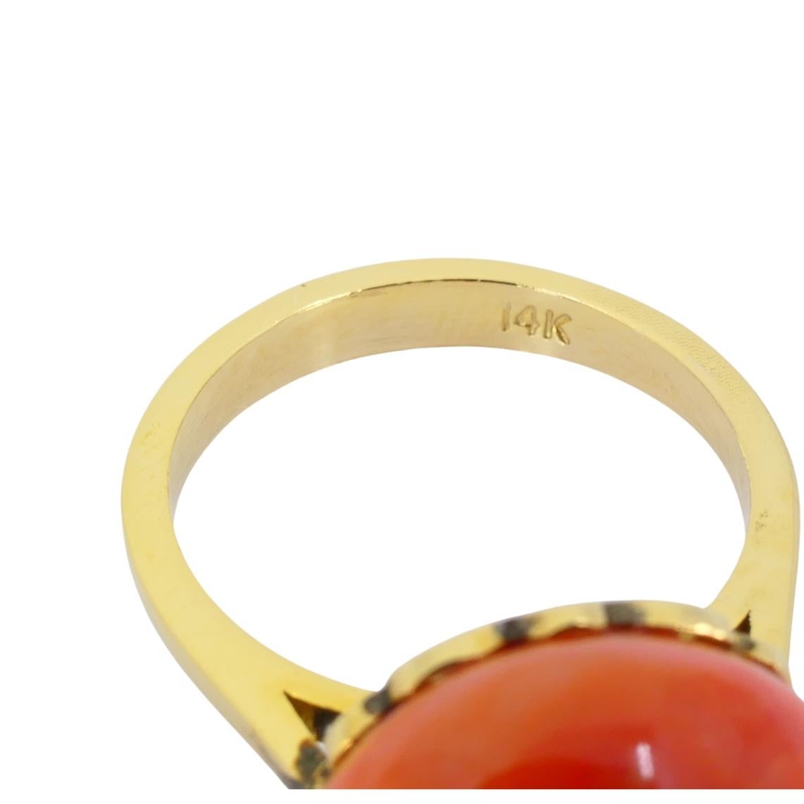 Anello di corallo d'epoca in oro 14k con accenti di diamante in vendita 4