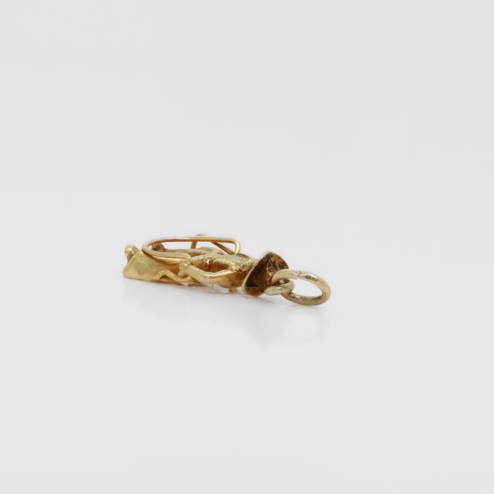 Vintage 14K Gold Cowboy with Rope & Lasso Charm for a Bracelet en vente 5