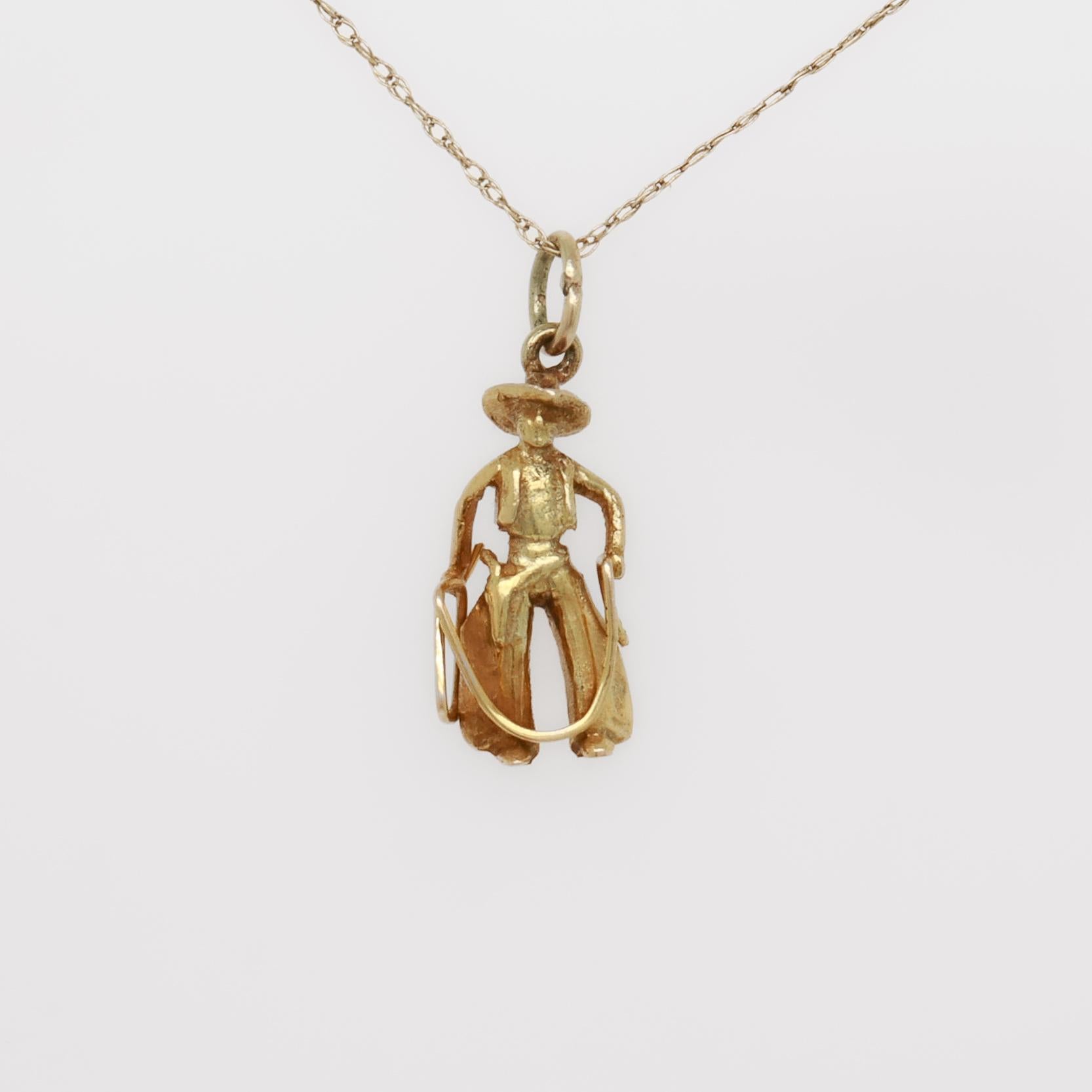 Vintage 14K Gold Cowboy with Rope & Lasso Charm for a Bracelet en vente 1
