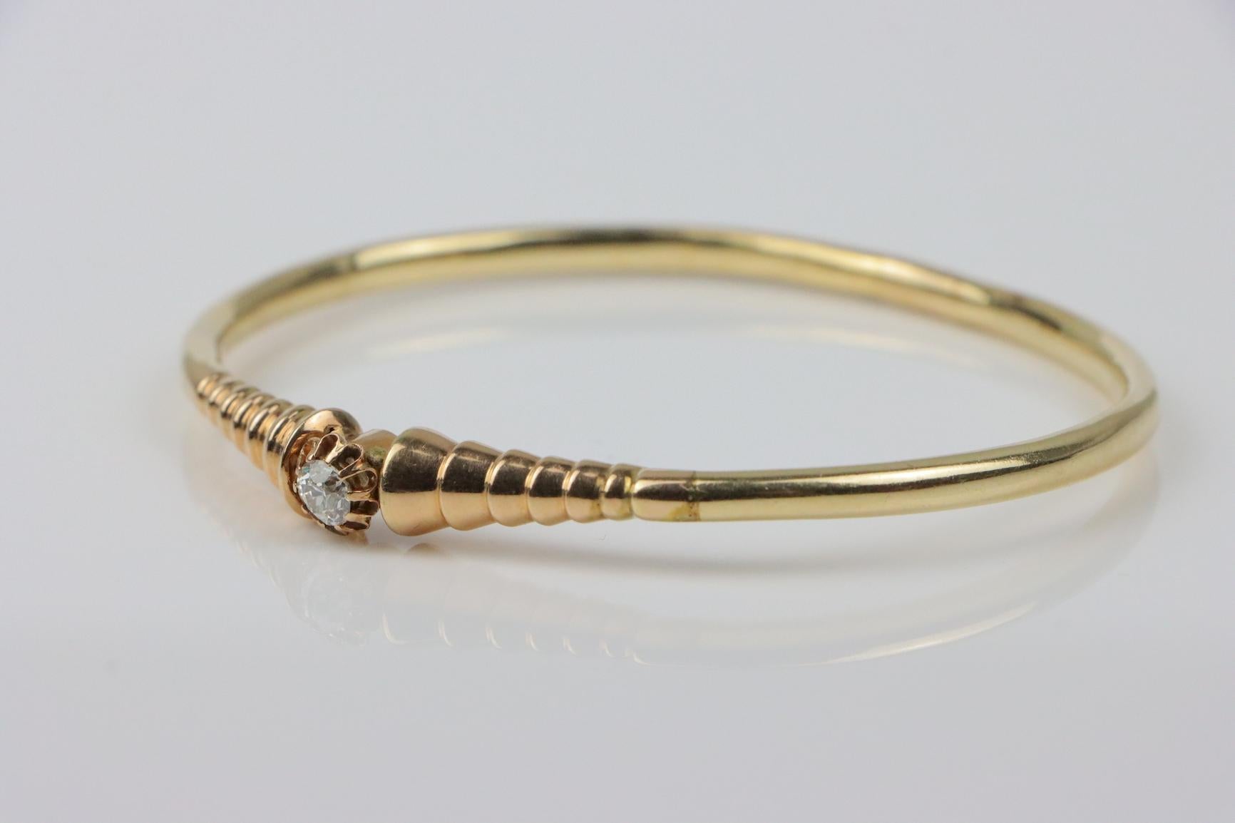 Taglio rotondo Bracciale vintage con diamanti in oro 14K in vendita