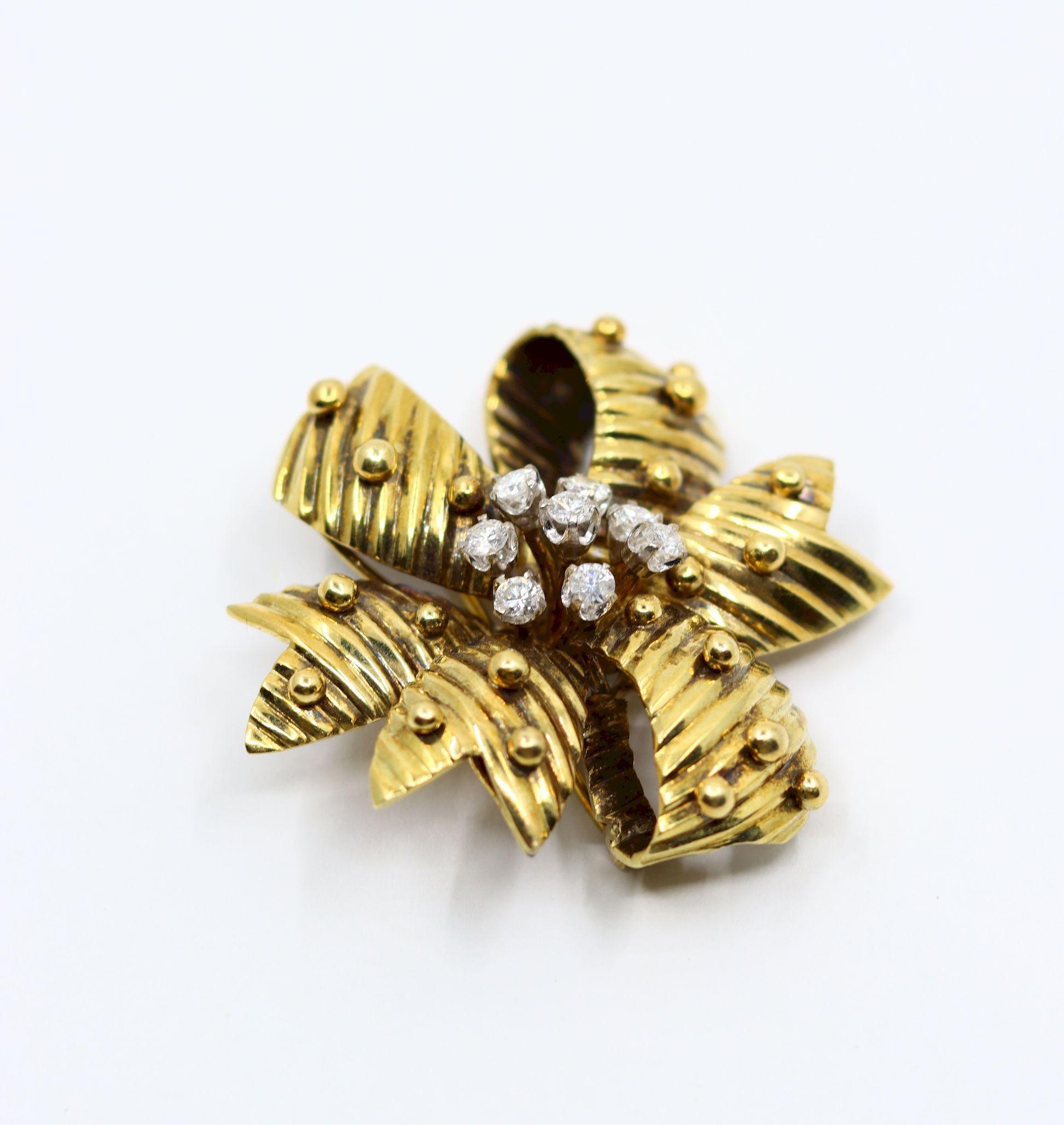 Vintage 14K Gold Diamond Bow Brosche Pin Damen im Angebot