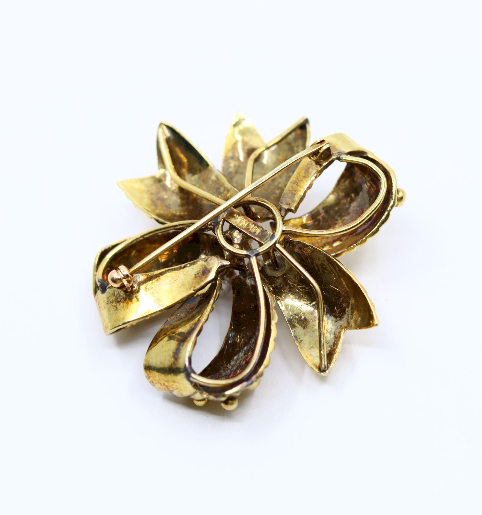 Vintage 14K Gold Diamond Bow Brosche Pin im Angebot 1