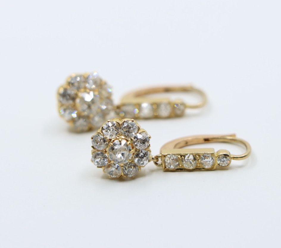 Vintage 14K Gold Diamond Flower Earrings For Sale 2