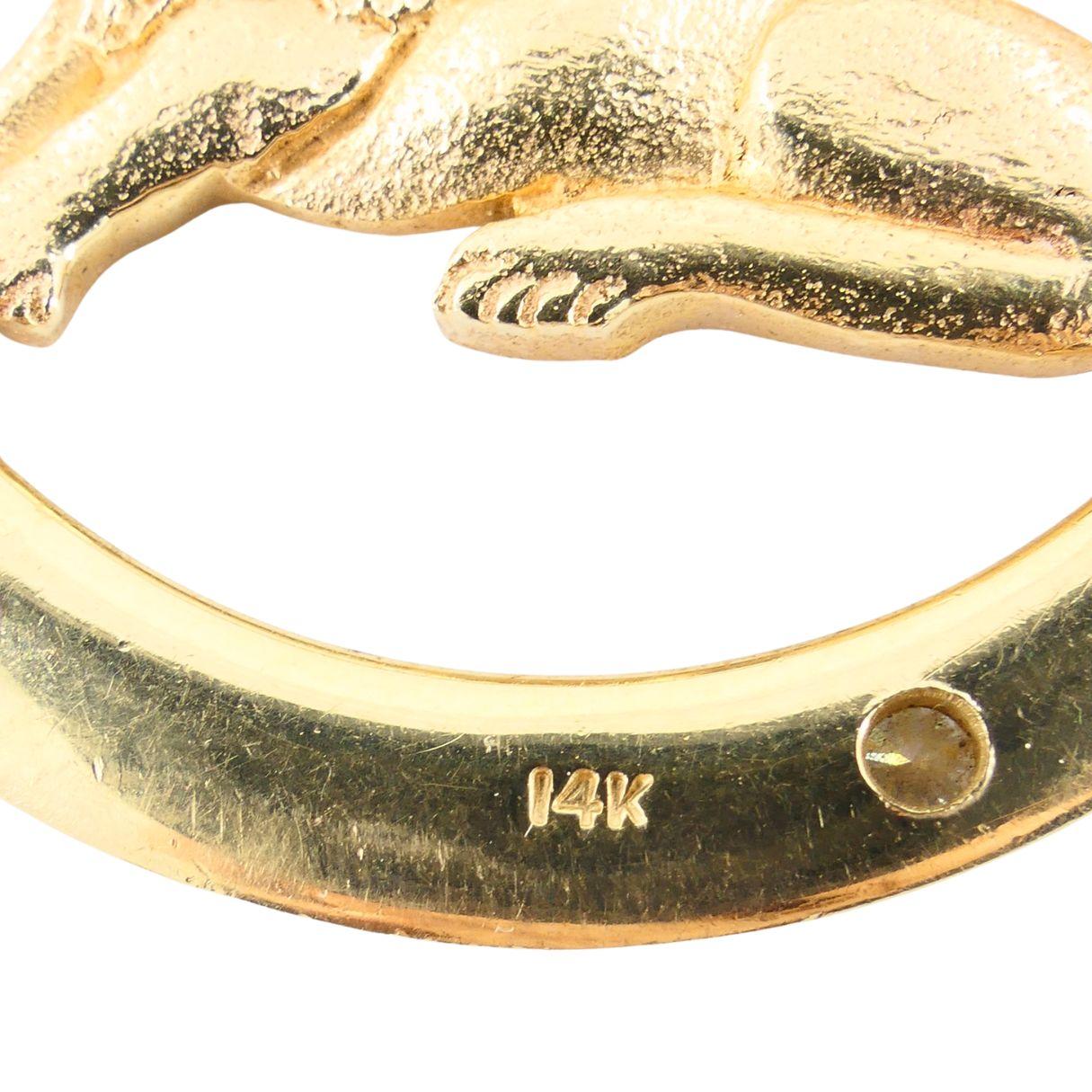 Taglio rotondo Spilla ciondolo astrologico Zodiac d'epoca in oro 14k con diamante Leo in vendita