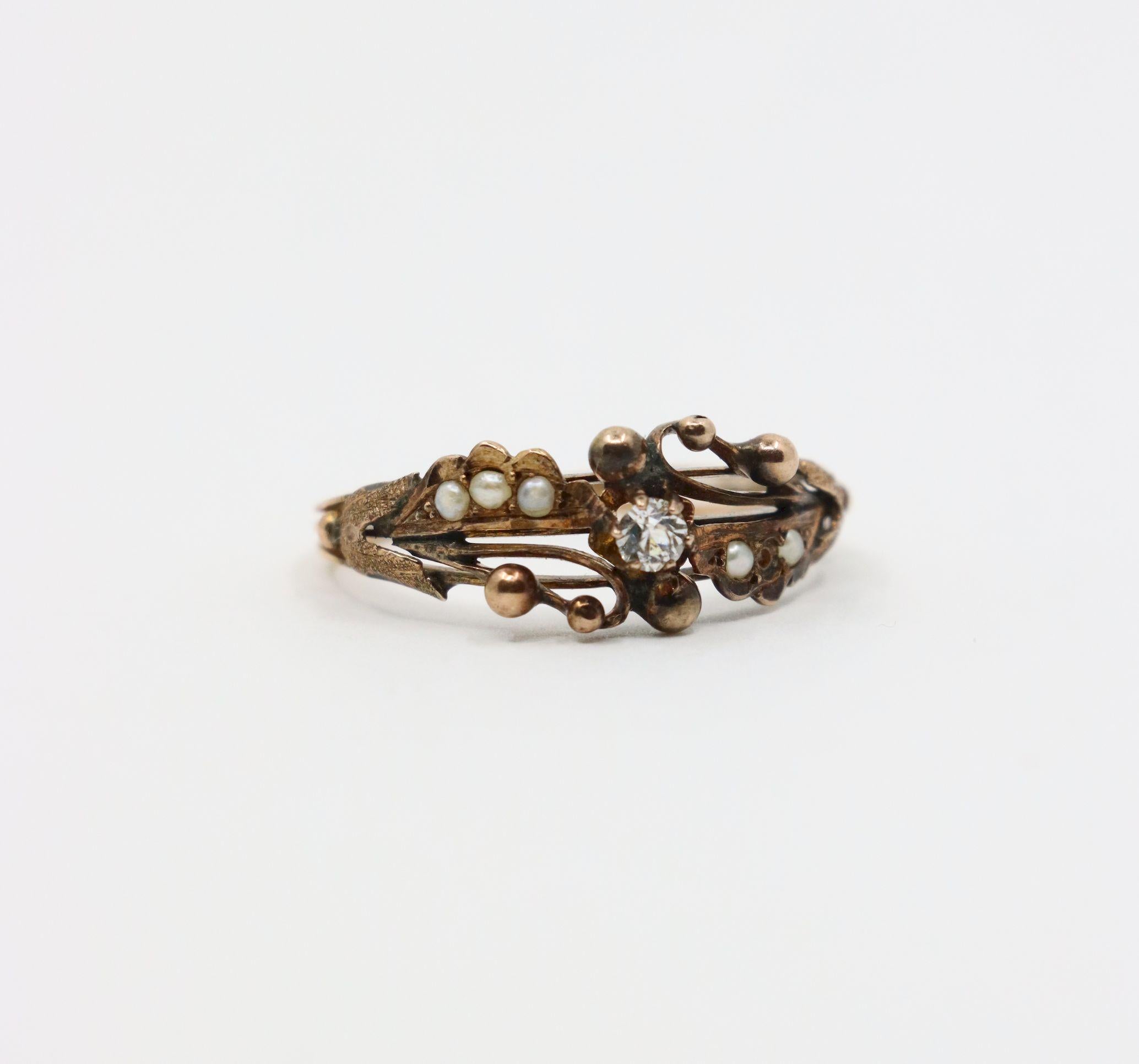 Vintage 14K Gold Diamond Pearl Ring For Sale 3