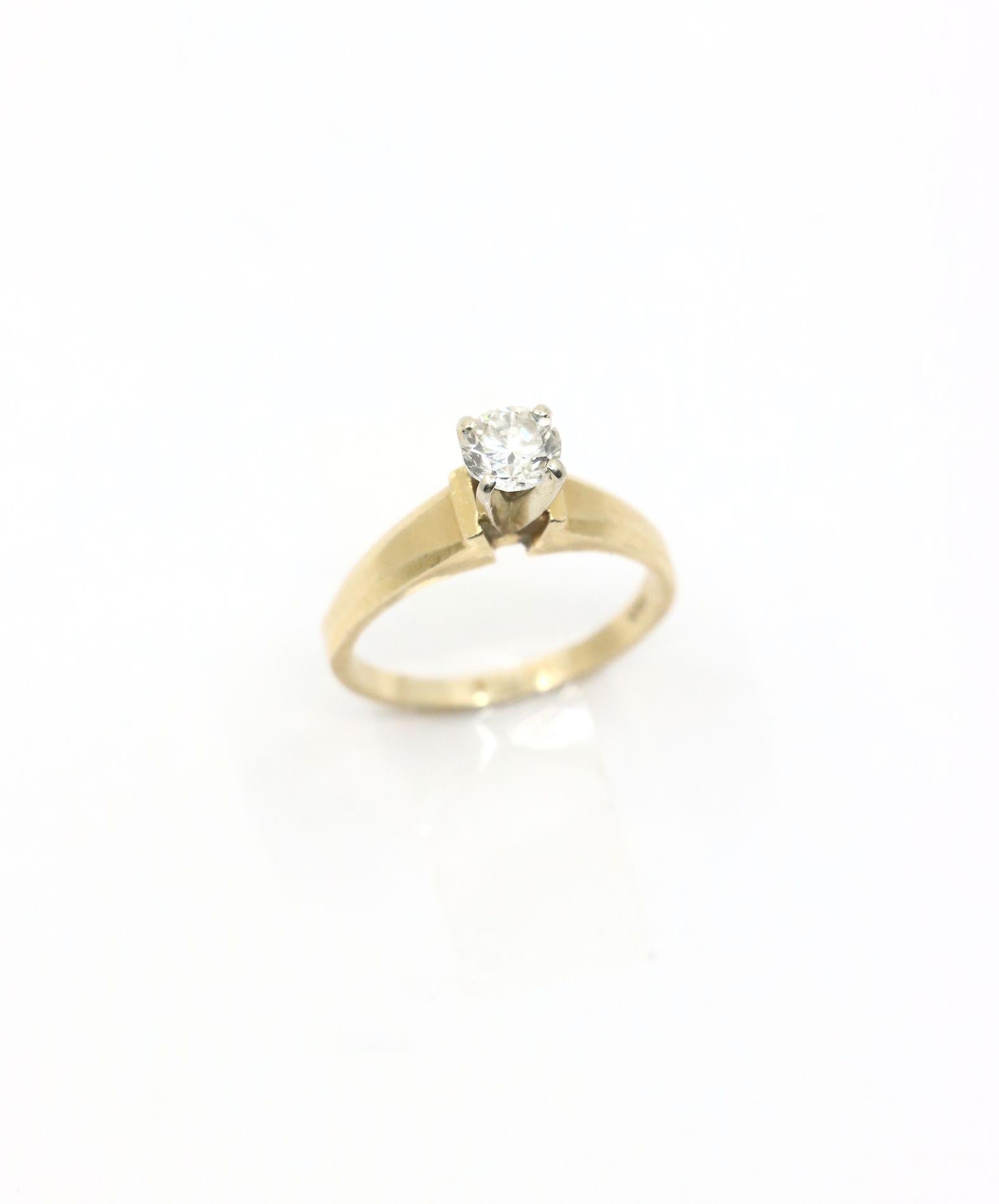 Anello con diamante in oro 14K vintage in vendita 5
