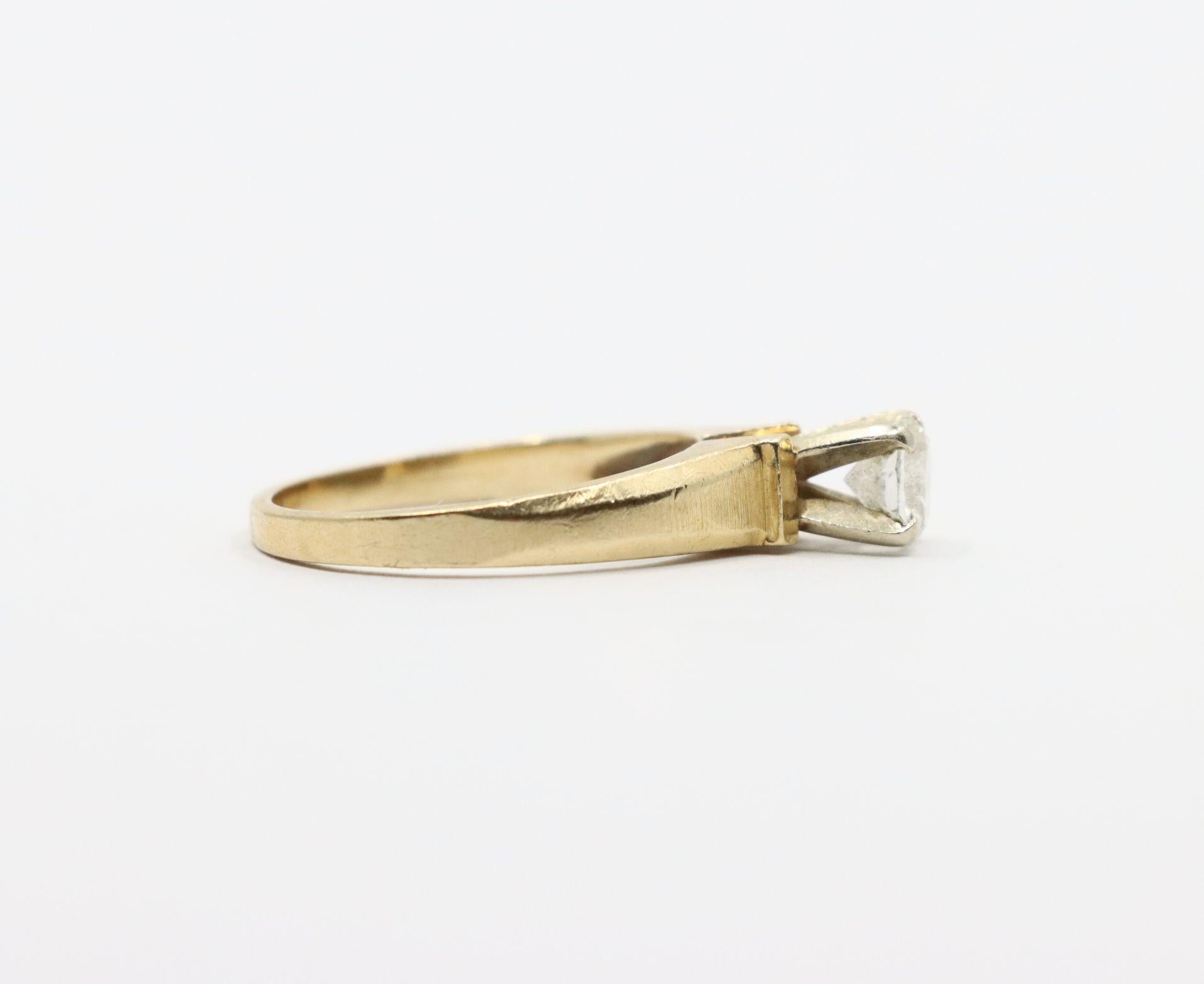 Donna Anello con diamante in oro 14K vintage in vendita