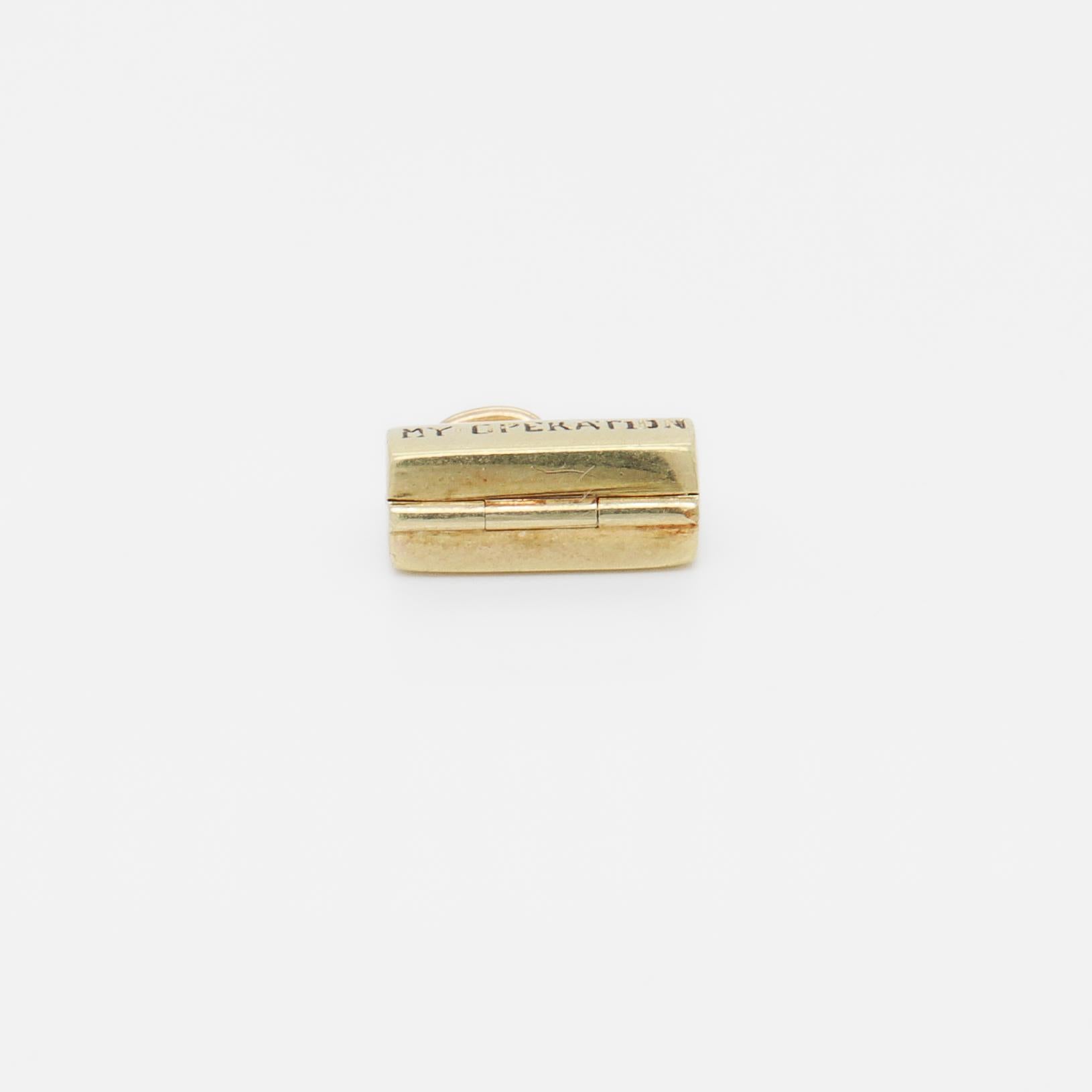 Vintage 14K Gold Doctor's Bag or Toolbox Charm for a Charm Bracelet For Sale 12