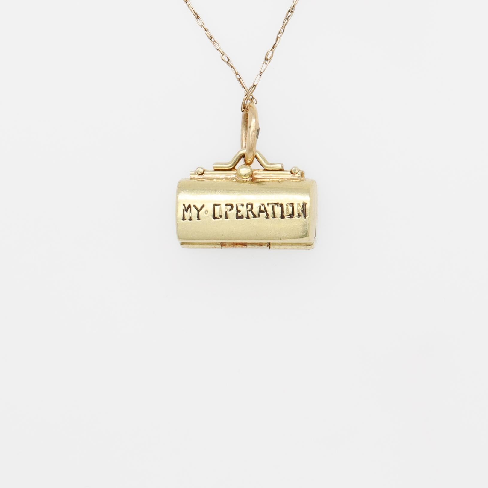 Women's Vintage 14K Gold Doctor's Bag or Toolbox Charm for a Charm Bracelet For Sale