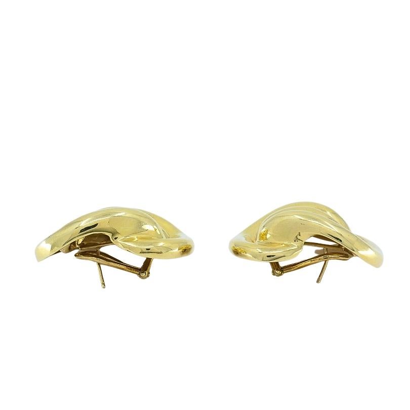 Women's Vintage 14k Gold Earrings Swirl Design For Sale