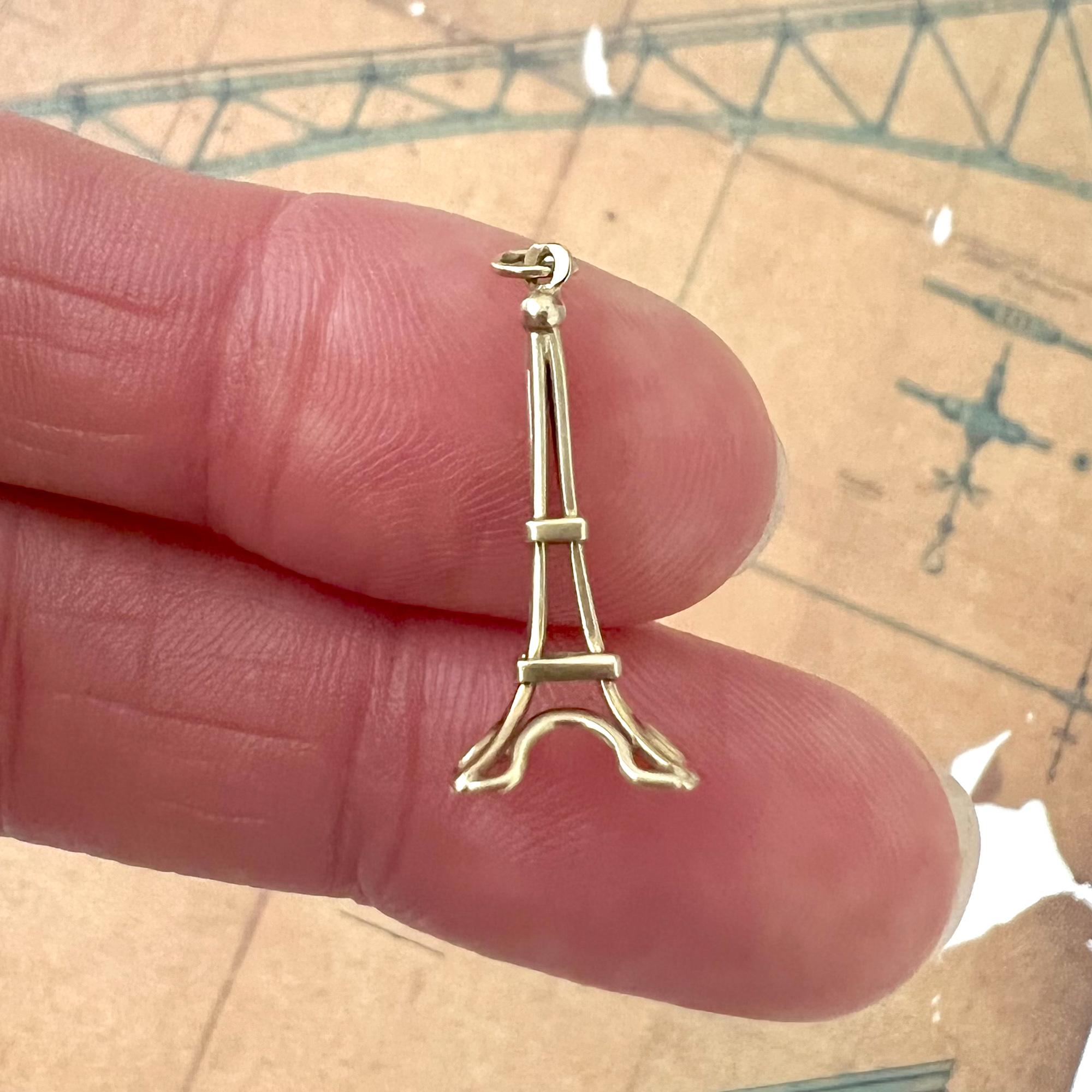 Women's or Men's Vintage 14K Gold Eiffel Tower Charm Pendant For Sale