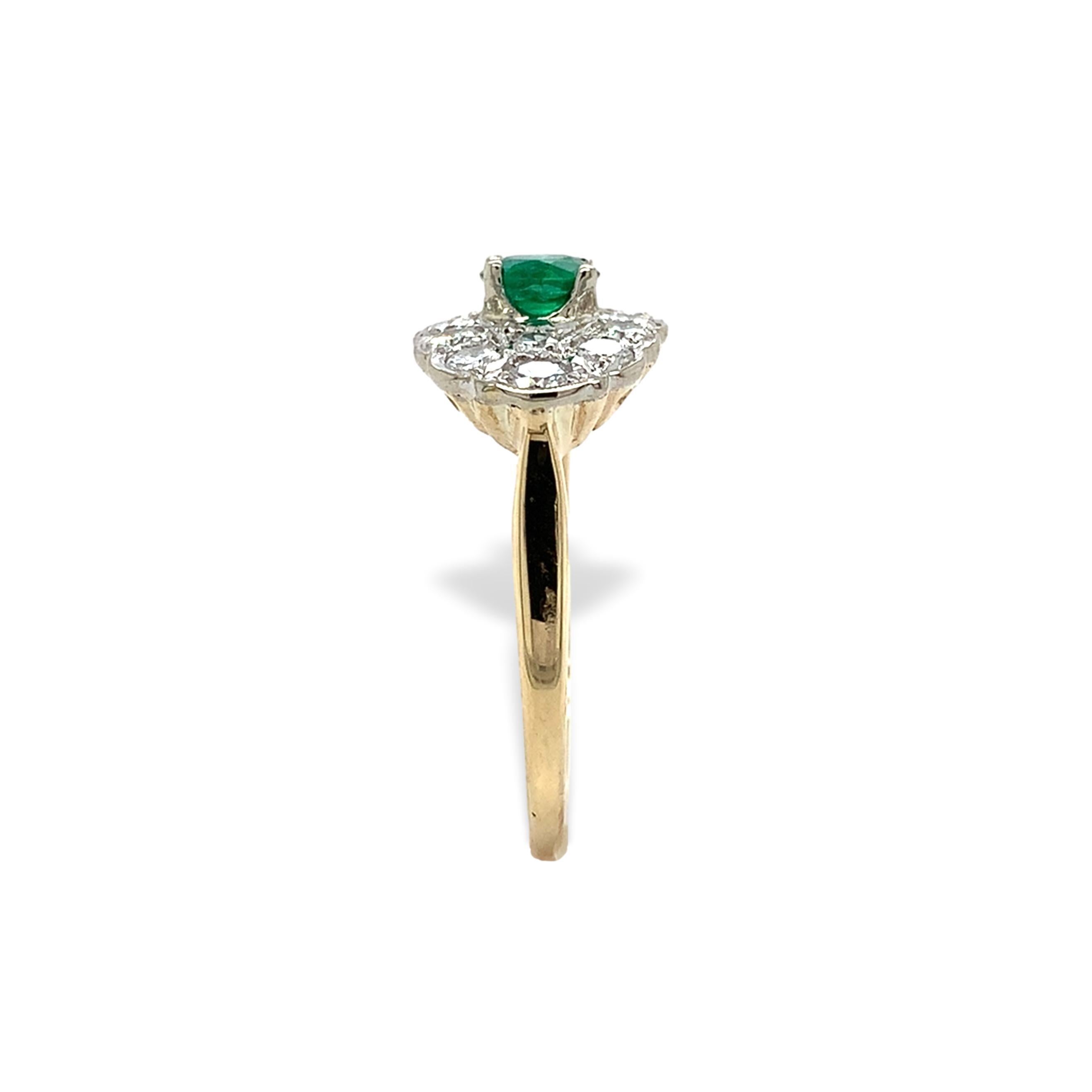 Anello vintage in oro 14K con smeraldo e diamanti, misura 7,25 In condizioni buone in vendita a Big Bend, WI