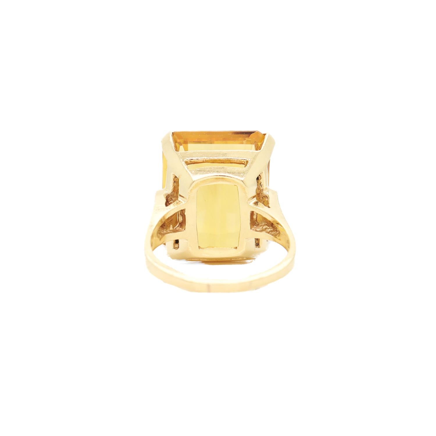 Vintage 14K Gold & Emerald Cut Citrine Cocktail Ring For Sale 5