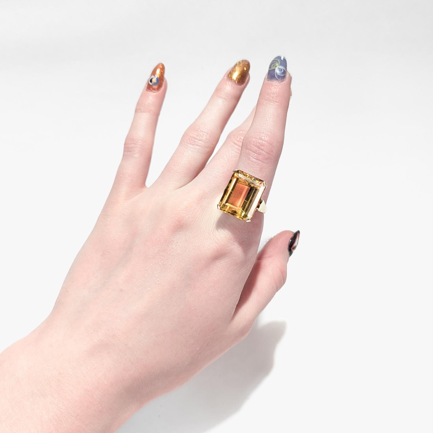 Retro Vintage 14K Gold & Emerald Cut Citrine Cocktail Ring For Sale