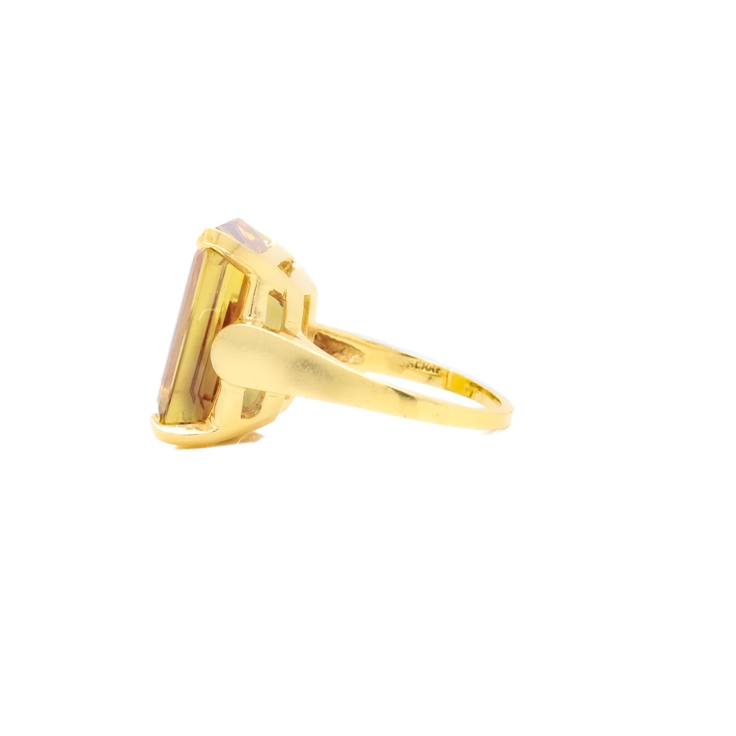 Vintage 14K Gold & Emerald Cut Citrine Cocktail Ring For Sale 3