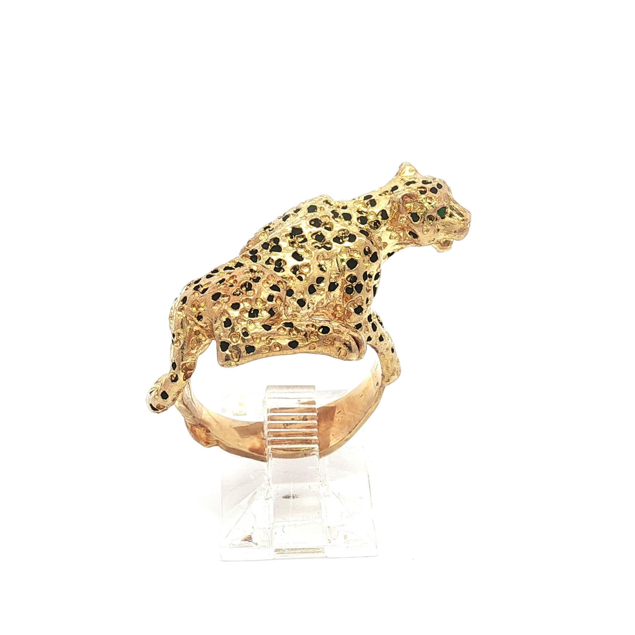 Anello d'epoca in oro 14k con occhi di smeraldo e smalto nero con macchie di leopardo saltatore in vendita 10