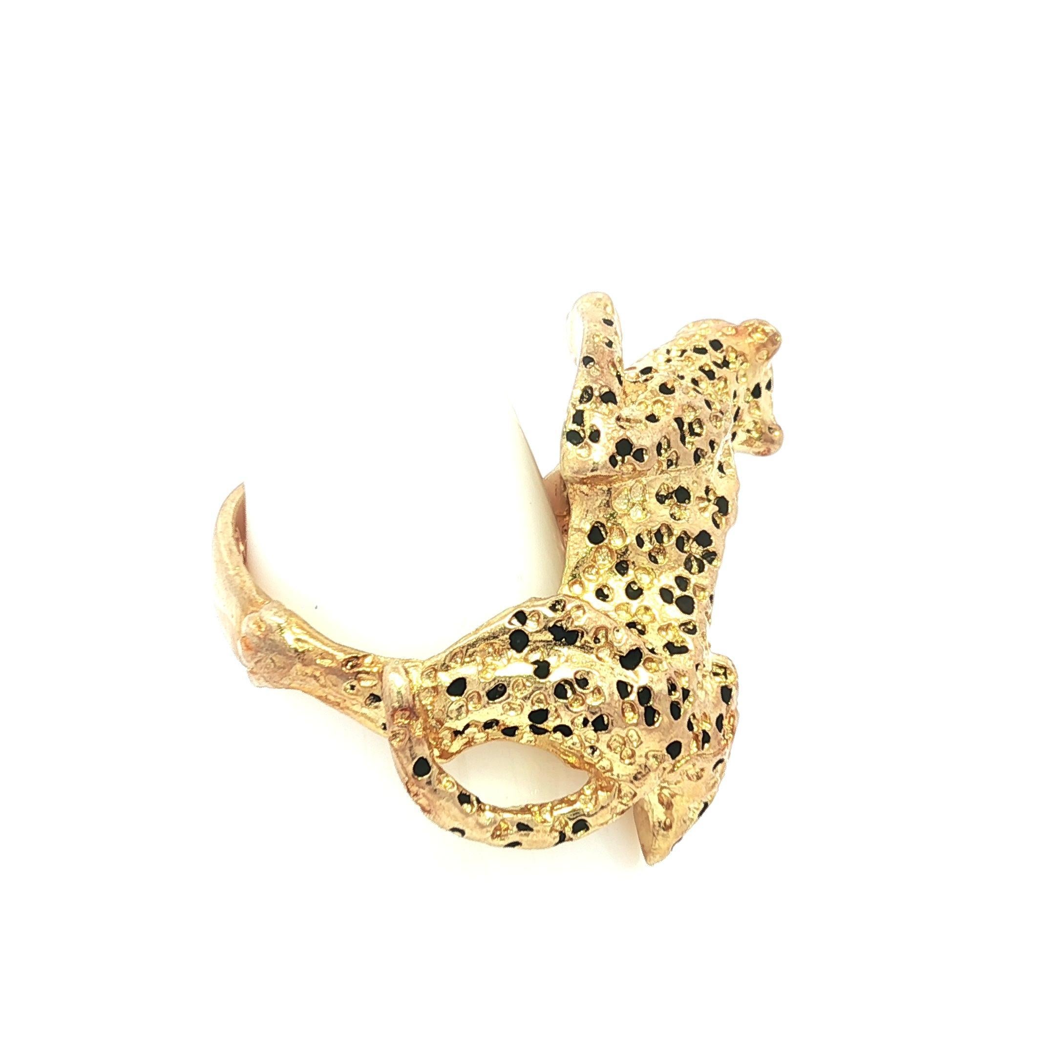 Anello d'epoca in oro 14k con occhi di smeraldo e smalto nero con macchie di leopardo saltatore in vendita 2