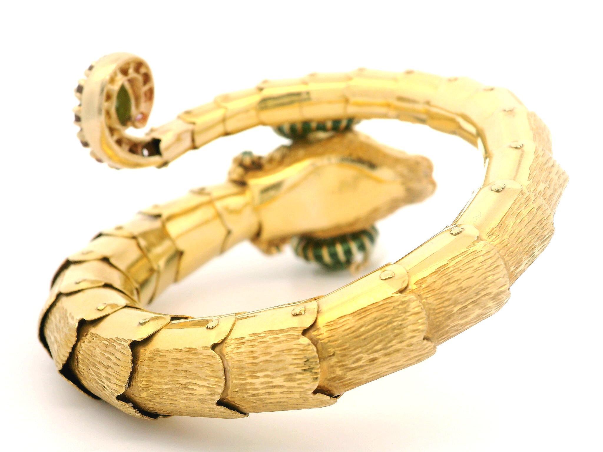 Ram Wrap-Armband, 14 Karat Gold Smaragd Jade Rubin Diamant & Perle Emaille Arbeit im Angebot 5