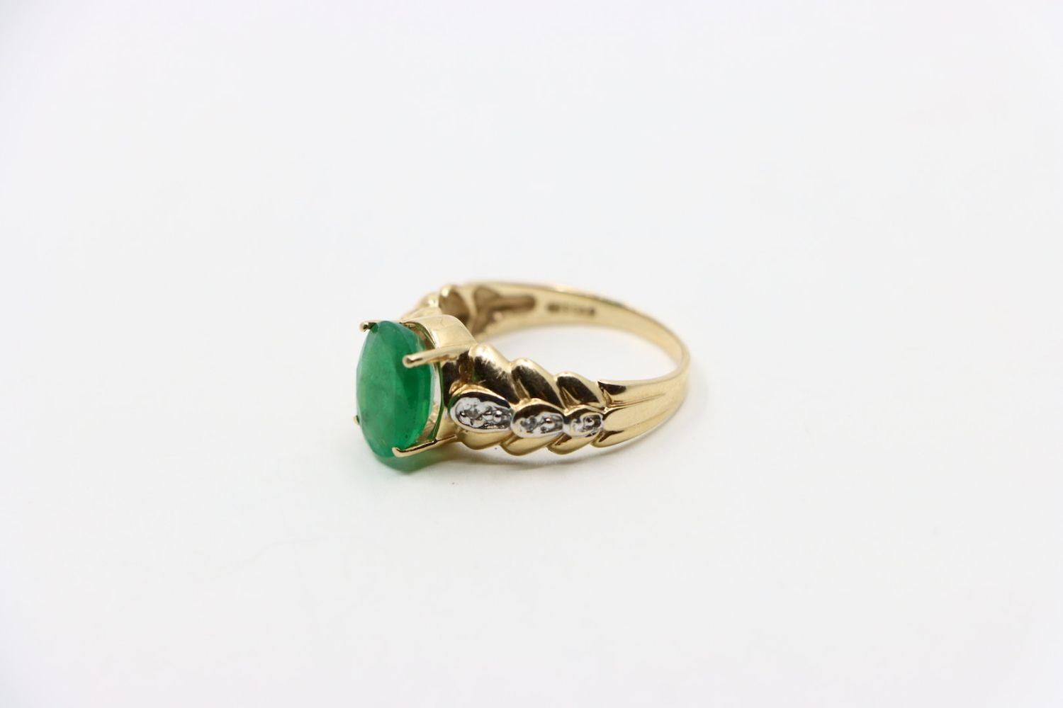 Vintage 14K Gold Emerald Ring For Sale 1