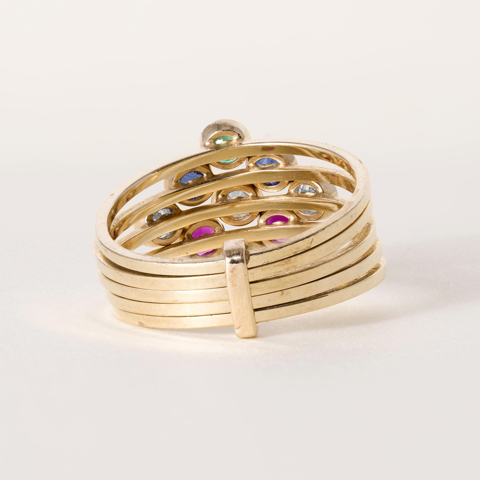 Vintage 14K Gold Smaragd, Rubin und Diamant Lünette Set Bands (Brillantschliff) im Angebot