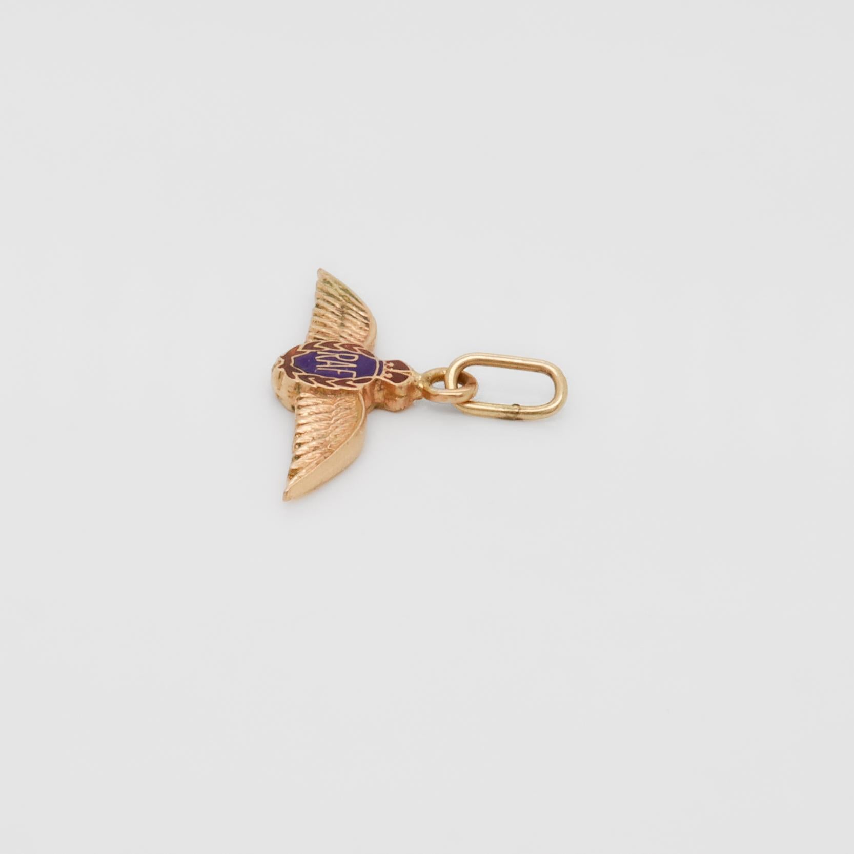Charm d'epoca in oro 14K e smalto con distintivo di volo 