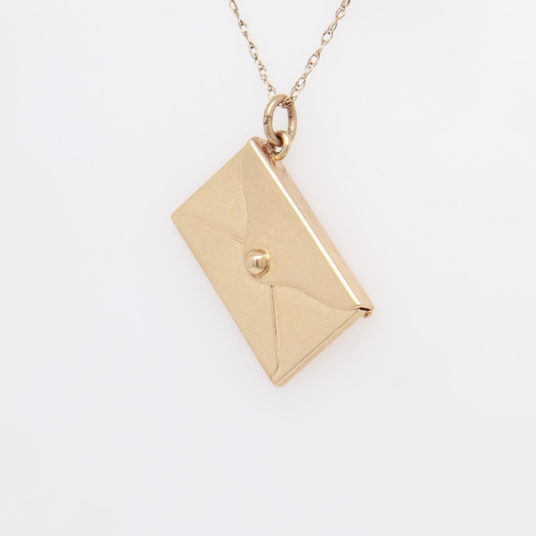 Vintage 14K Gold Envelope with Folding Closure Flap Charm for a Charm Bracelet For Sale 8