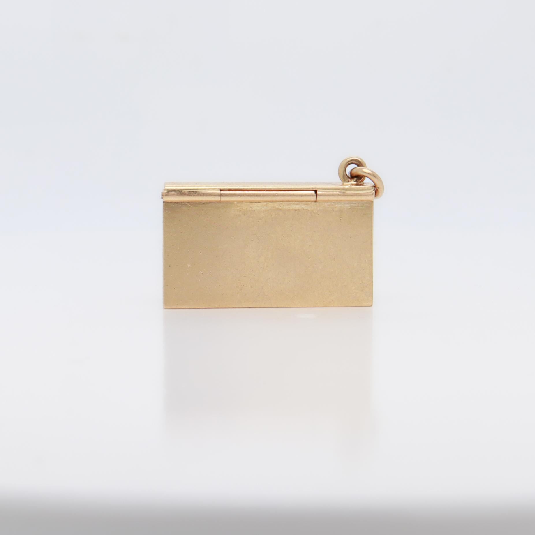 Vintage 14K Gold Envelope with Folding Closure Flap Charm for a Charm Bracelet For Sale 2