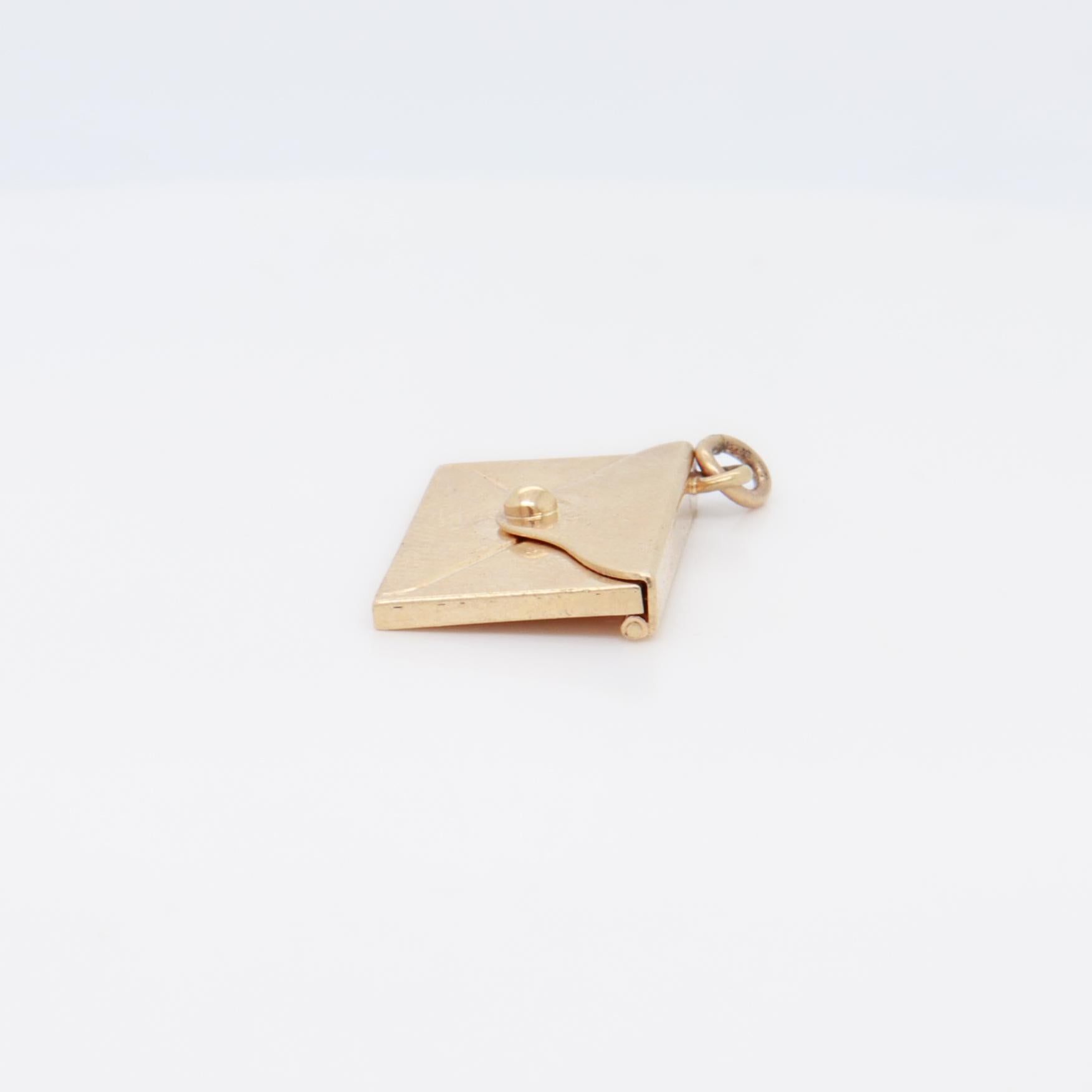 Vintage 14K Gold Envelope with Folding Closure Flap Charm for a Charm Bracelet For Sale 4