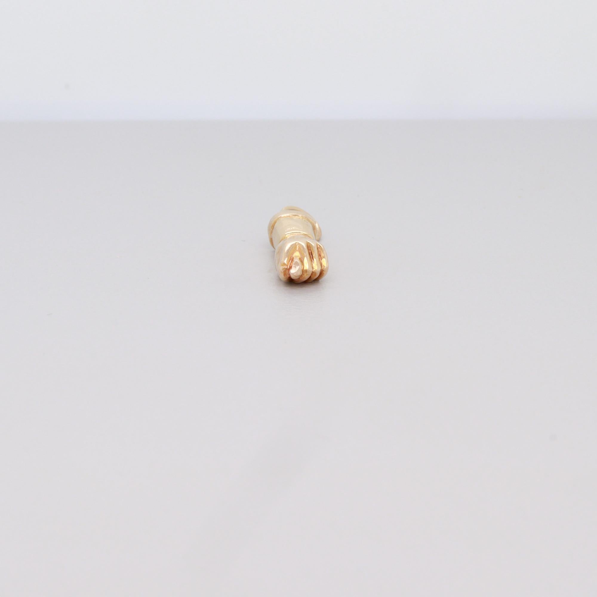 Vintage 14K Gold Fig Sign / Mano Figa Pendentif ou breloque pour un bracelet en vente 10