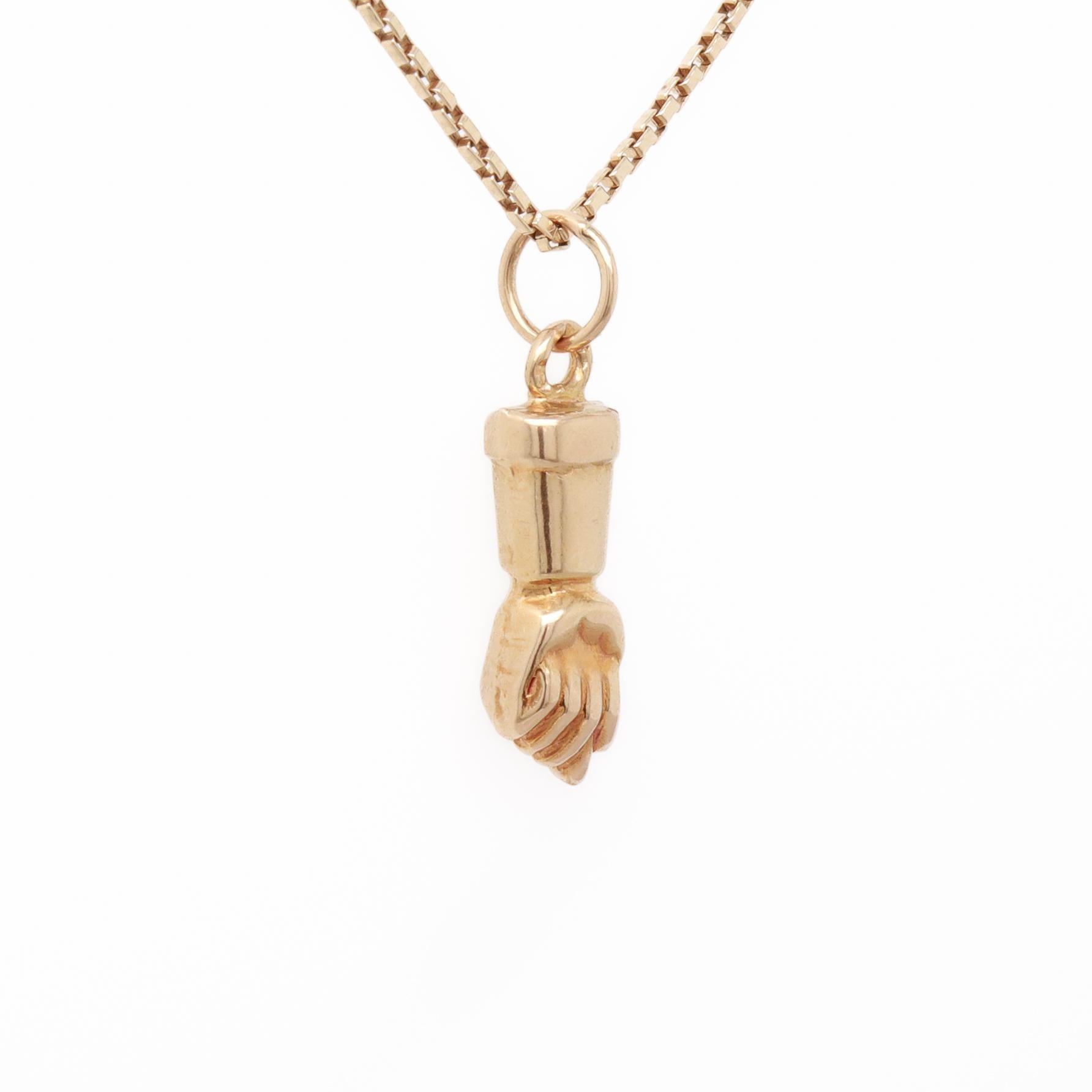 Vintage 14K Gold Fig Sign / Mano Figa Pendentif ou breloque pour un bracelet en vente 3