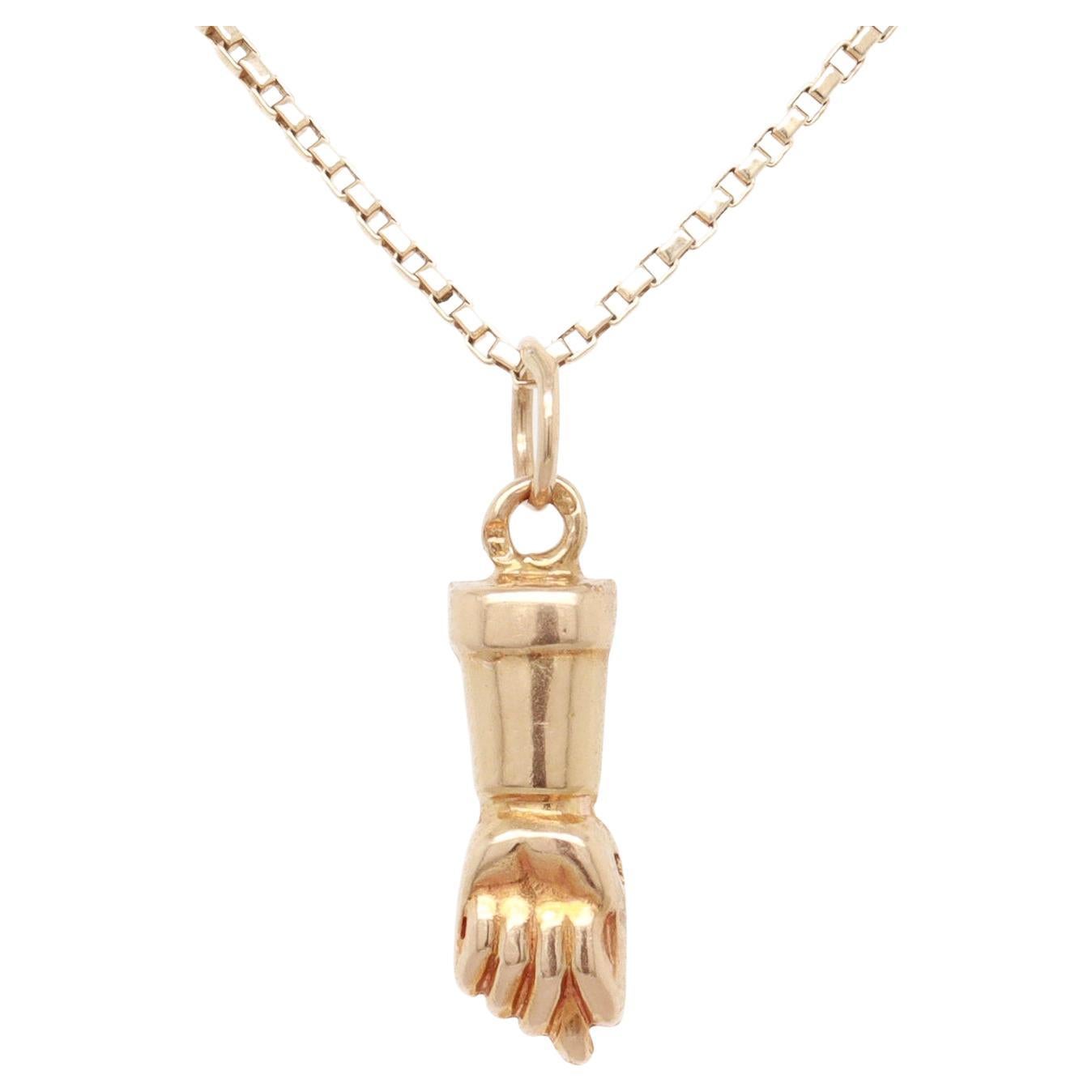 Vintage 14K Gold Fig Sign / Mano Figa Pendentif ou breloque pour un bracelet en vente