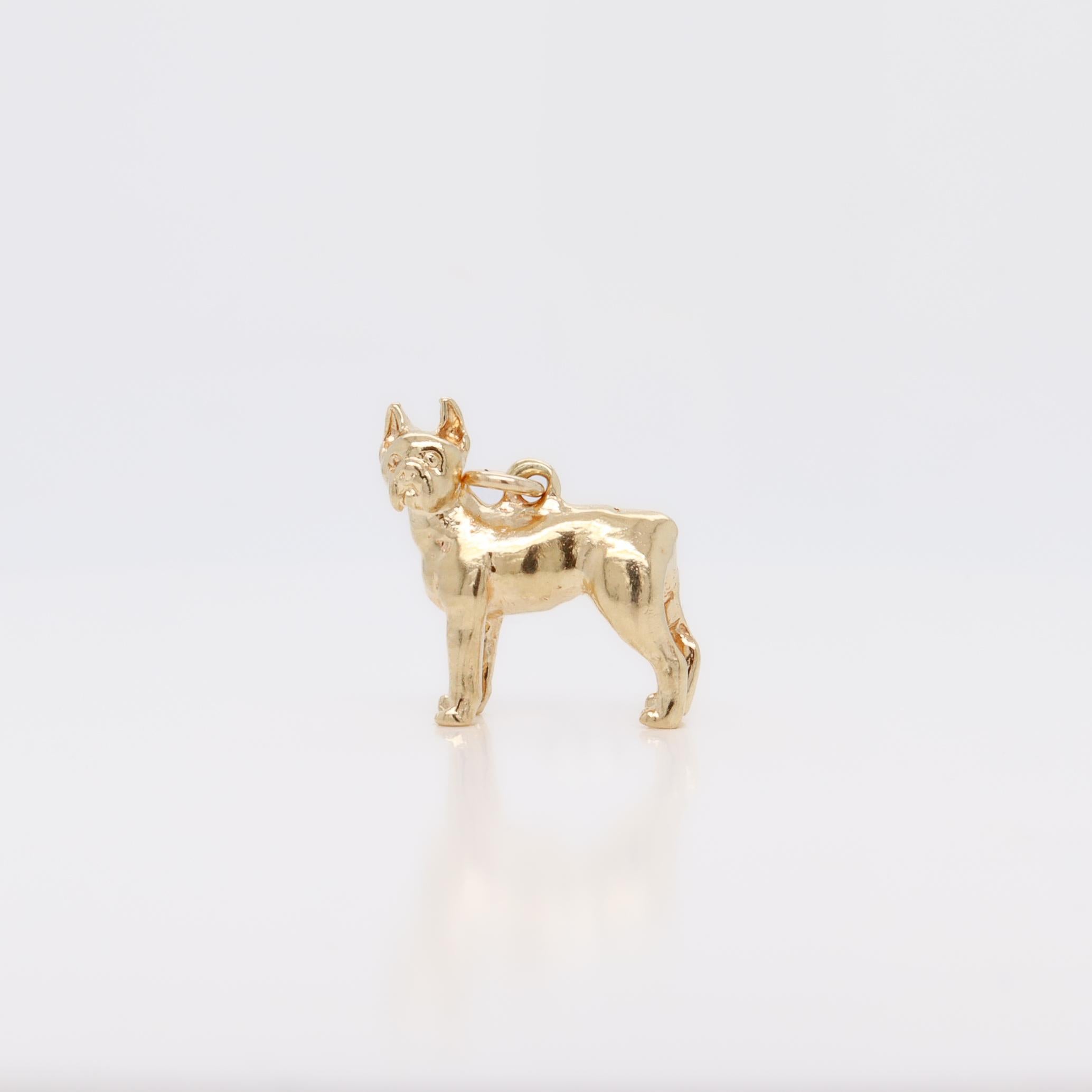 Vintage 14K Gold Figural Boxer Dog Charm Unisexe en vente