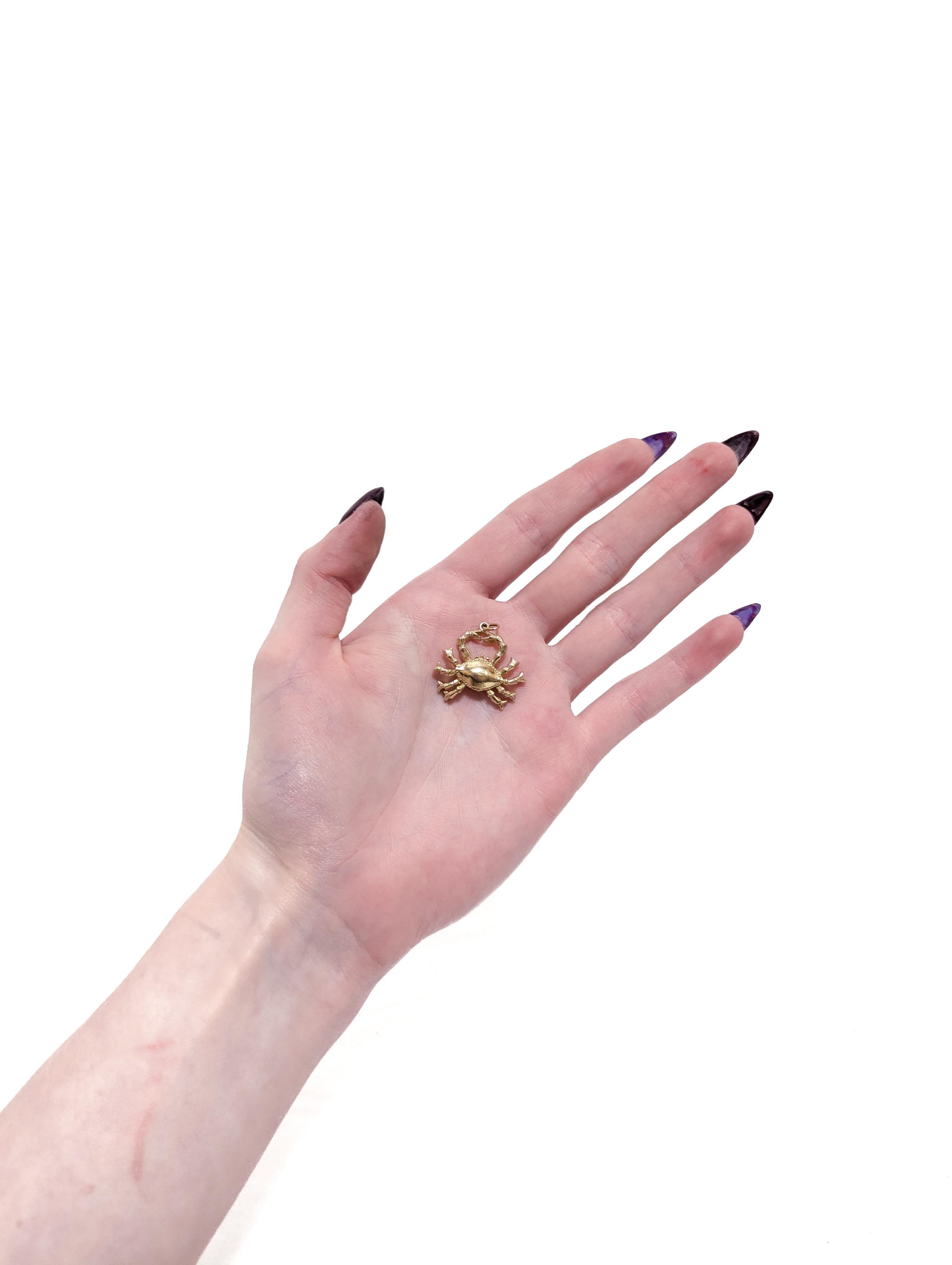 Vintage 14K Gold Figural Krabbe Anhänger oder Charme für ein Armband (Retro) im Angebot