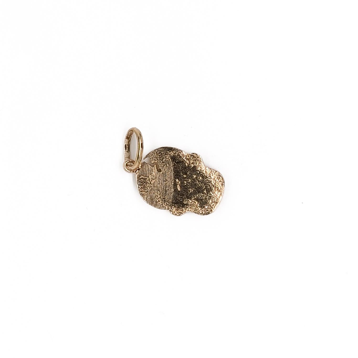 Modern Vintage 14K Gold Figural Cracked Skull Charm For Sale