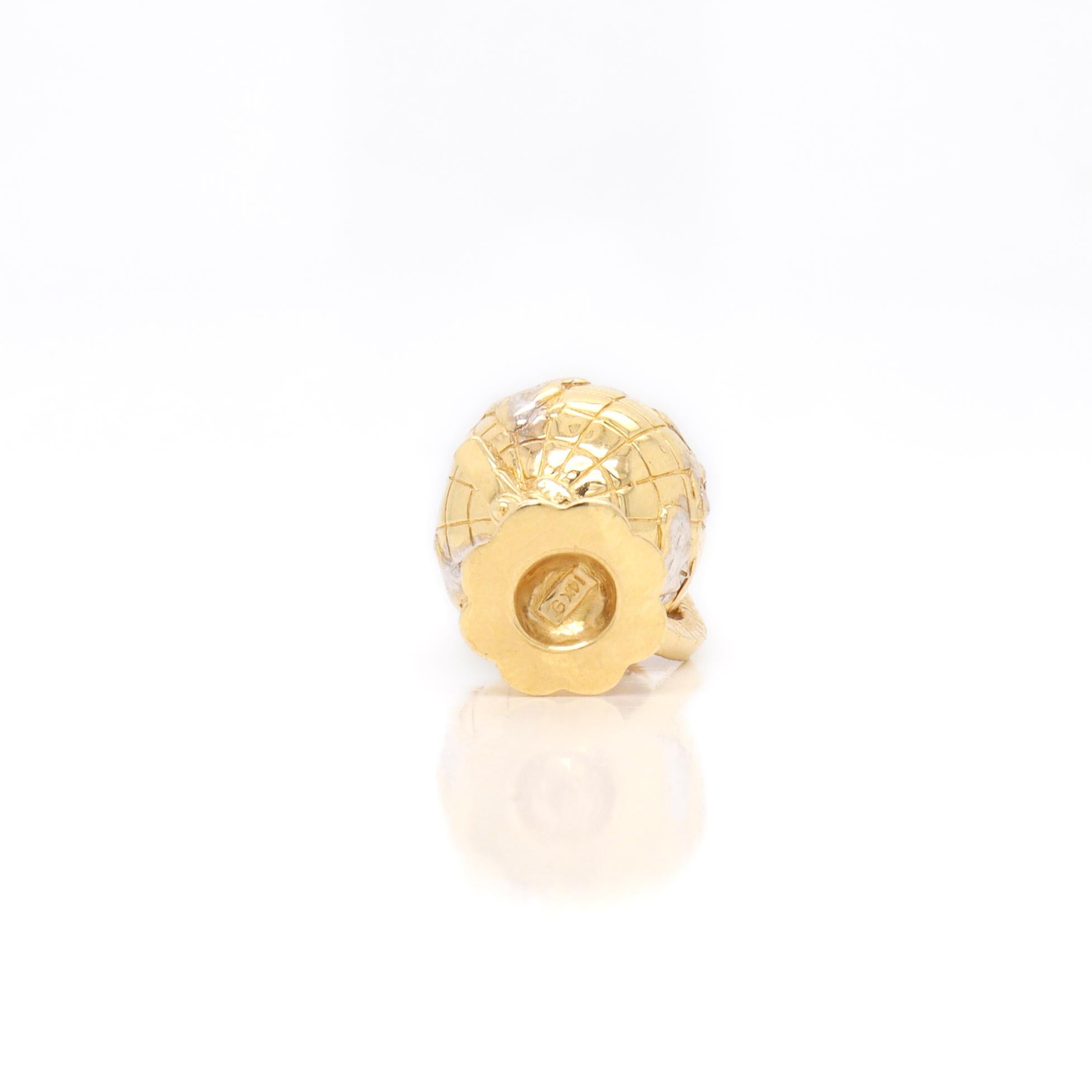 Vintage 14K Gold Figural Earth Globe Charm for a Bracelet en vente 6