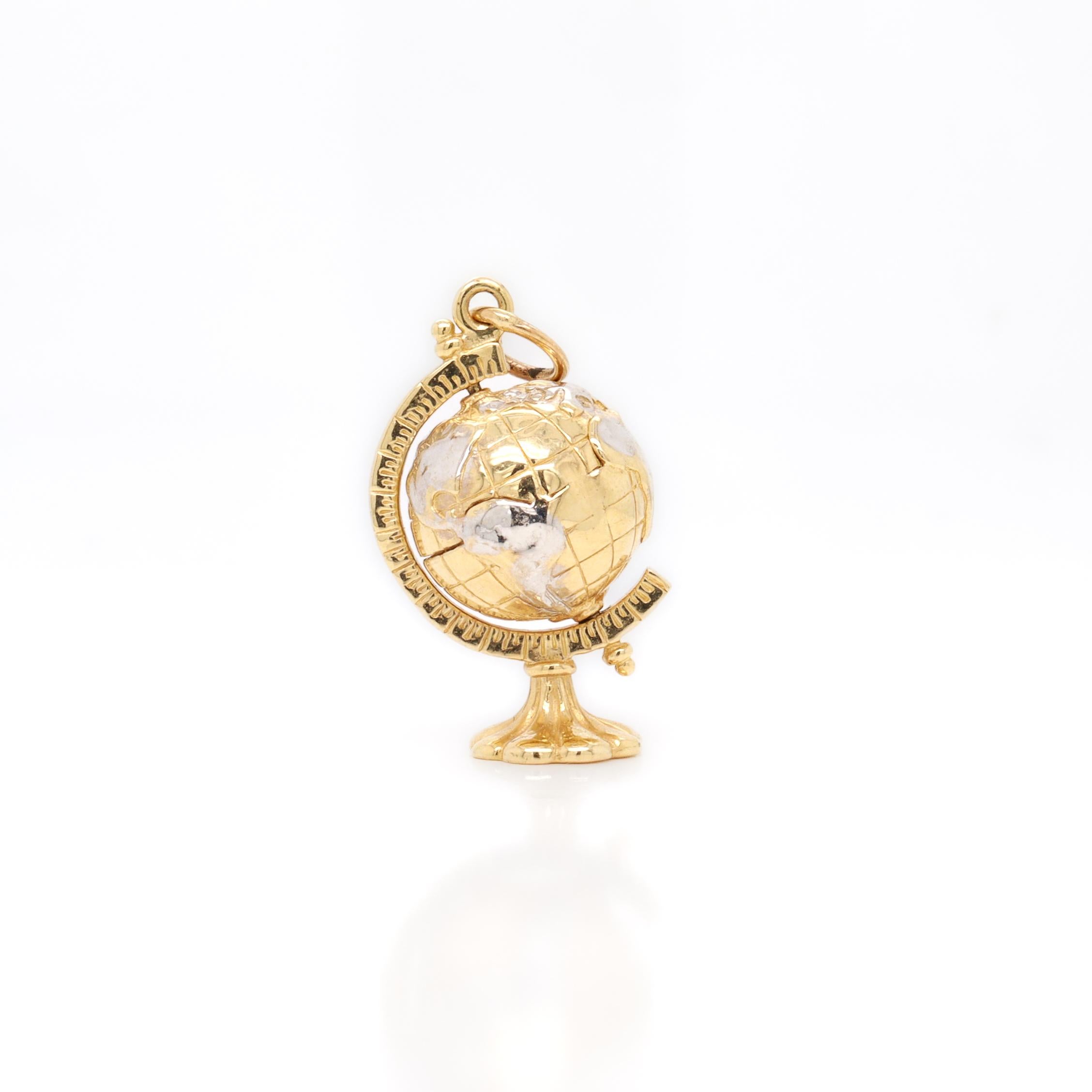 Vintage 14K Gold Figural Earth Globe Charm for a Bracelet en vente 1